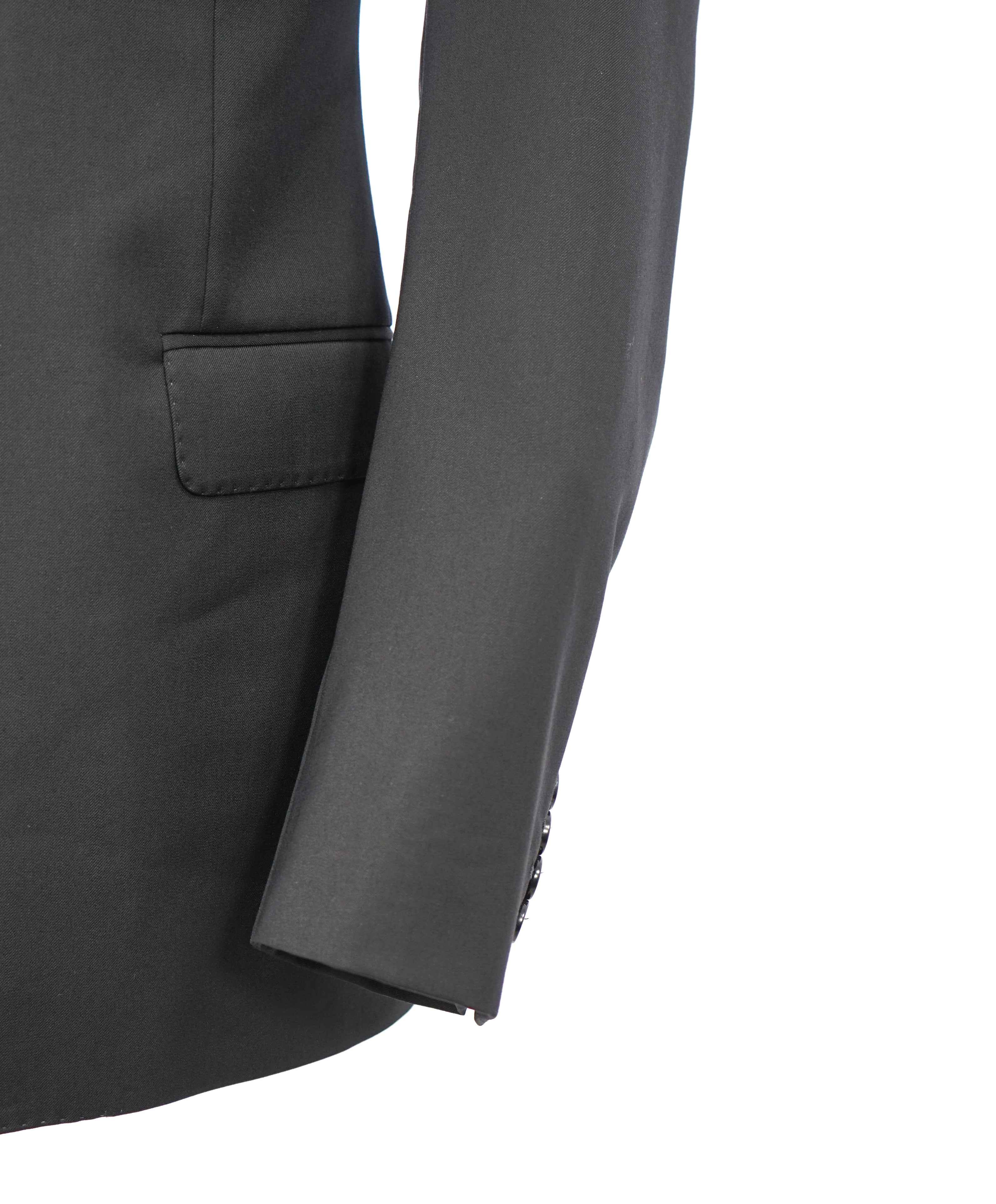 ARMANI COLLEZIONI -  "G Line" Slim Modern Black Notch Lapel Suit - 40R
