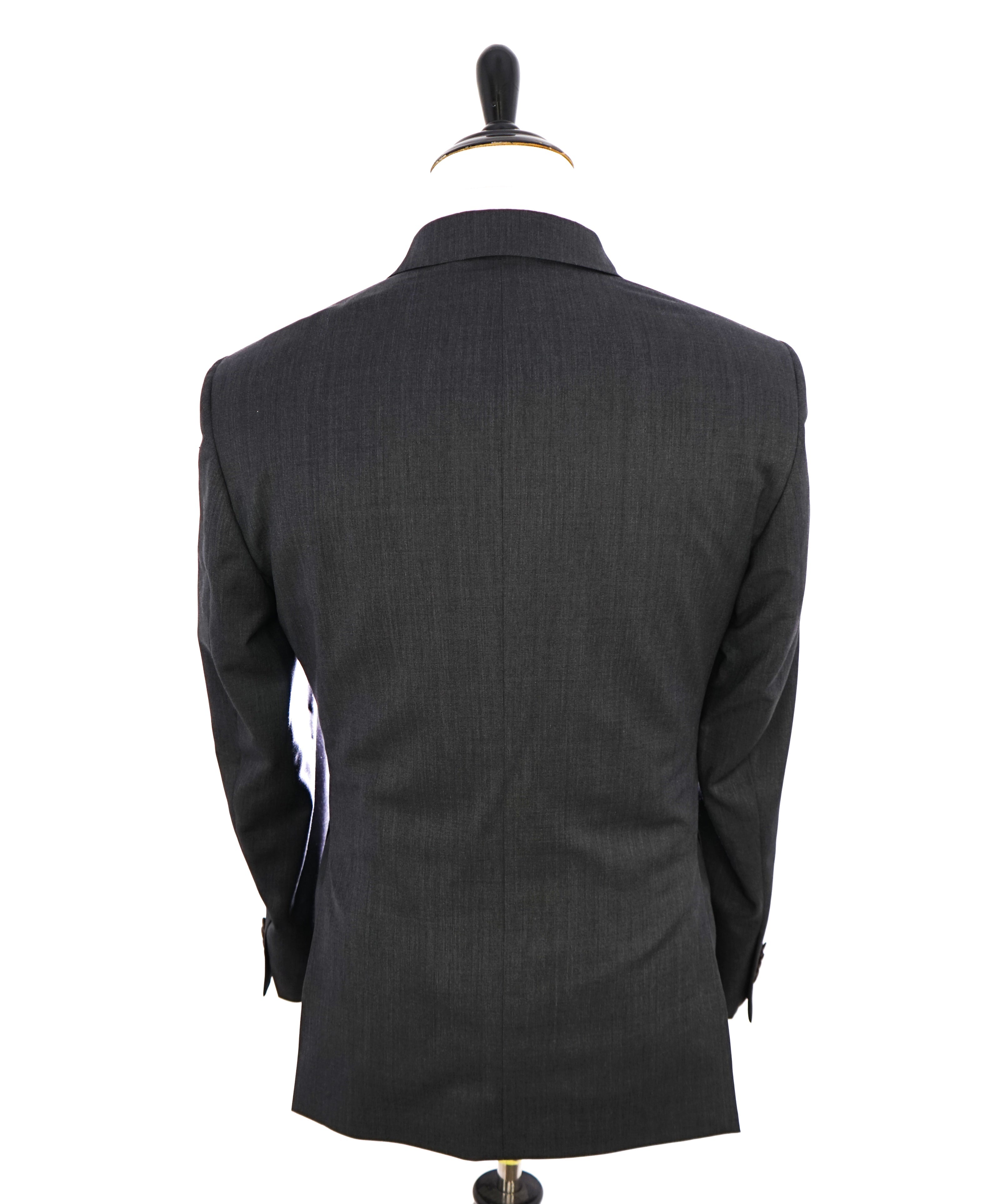 ERMENEGILDO ZEGNA - "Classic" SAKS FIFTH AVENUE *SILK* Gray Suit - 48R