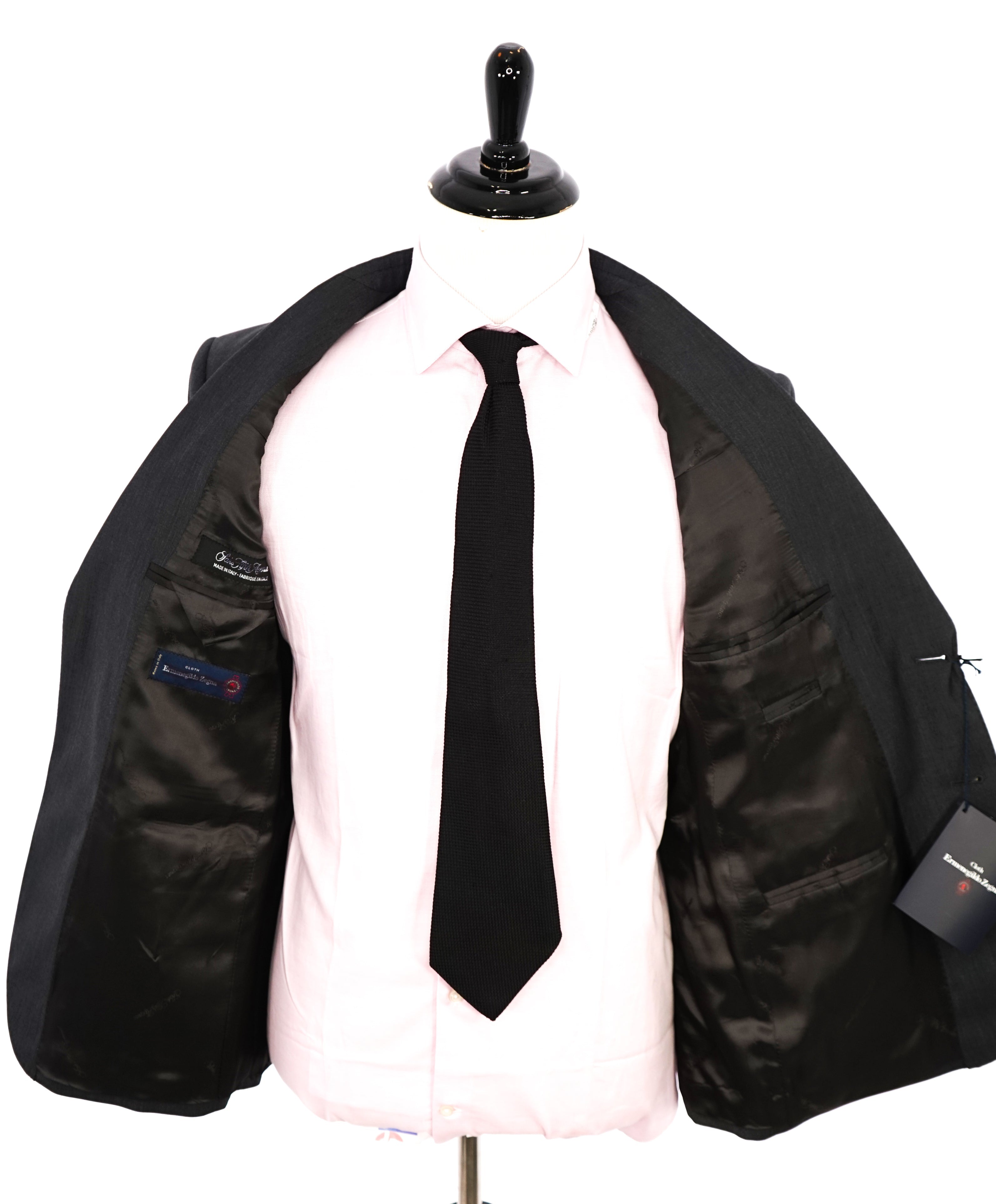 ERMENEGILDO ZEGNA - "Classic" SAKS FIFTH AVENUE *SILK* Gray Suit - 48R