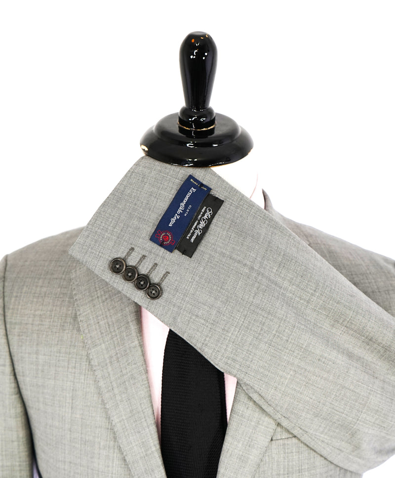 ERMENEGILDO ZEGNA - "Classic" SAKS FIFTH AVENUE Gray Textured Suit - 40R