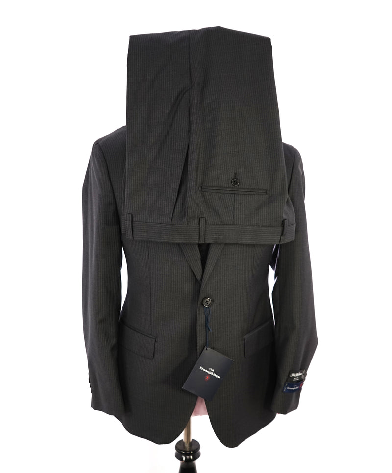 ERMENEGILDO ZEGNA - By SAKS FIFTH AVENUE "Modern" Gray Pinstripe Suit - 40R