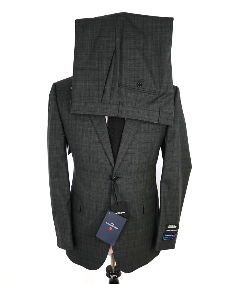 ERMENEGILDO ZEGNA - By SAKS FIFTH AVENUE "Classic" COOL EFFECT Gray Suit - 42R