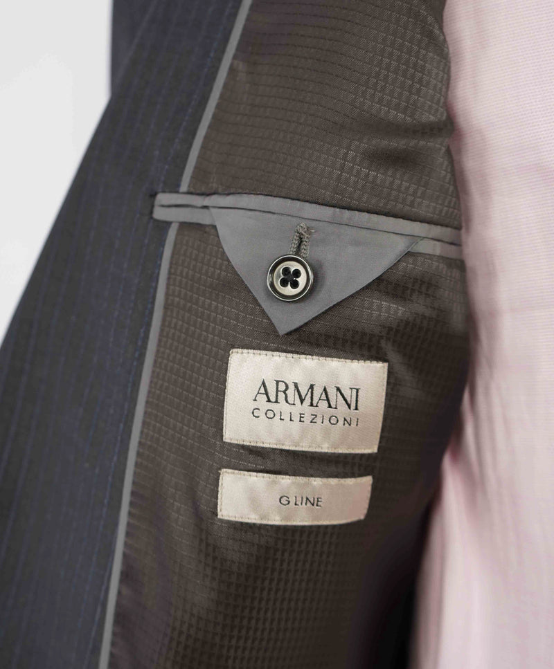 $1,495 ARMANI COLLEZIONI - “G LINE” SUPER 150's Gray/Blue Textured Blazer - 42R