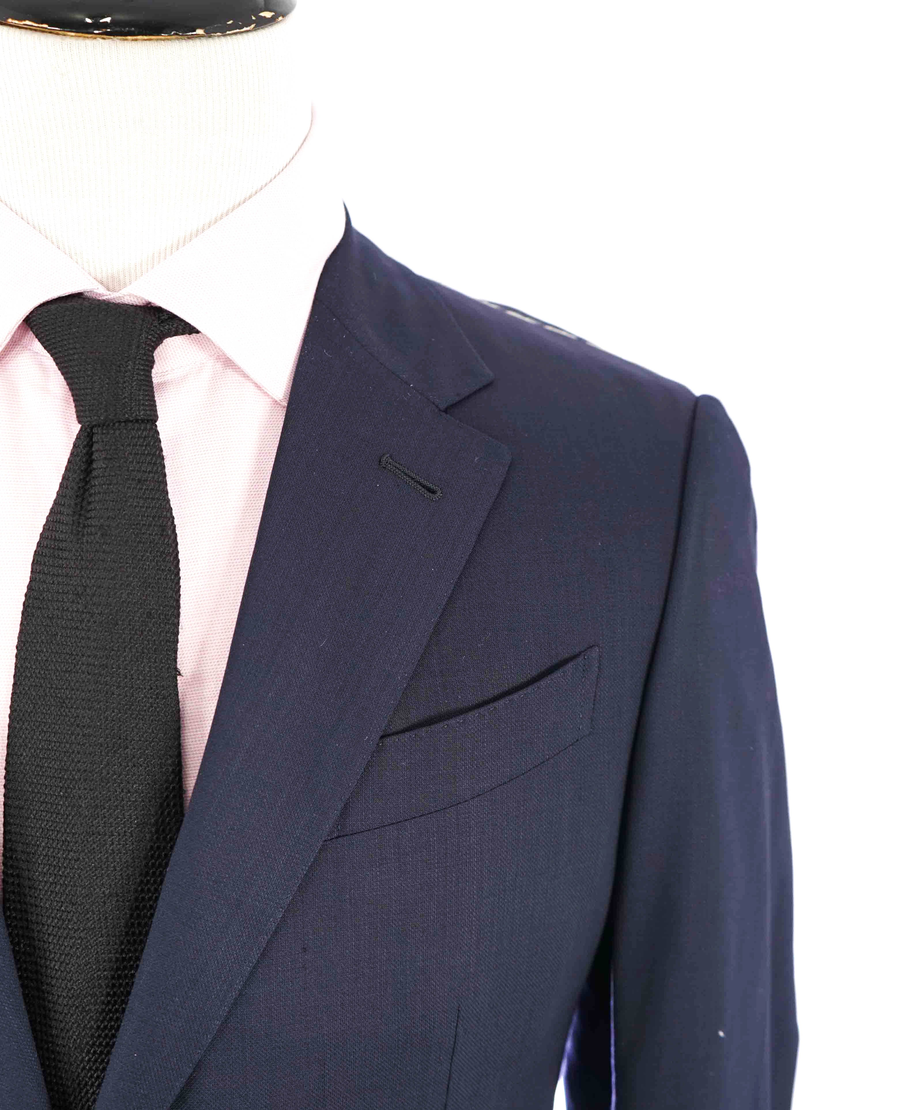 $3,290 ERMENEGILDO ZEGNA-“HIGH PERFORMANCE PACKAWAY” Navy Blazer- 46R