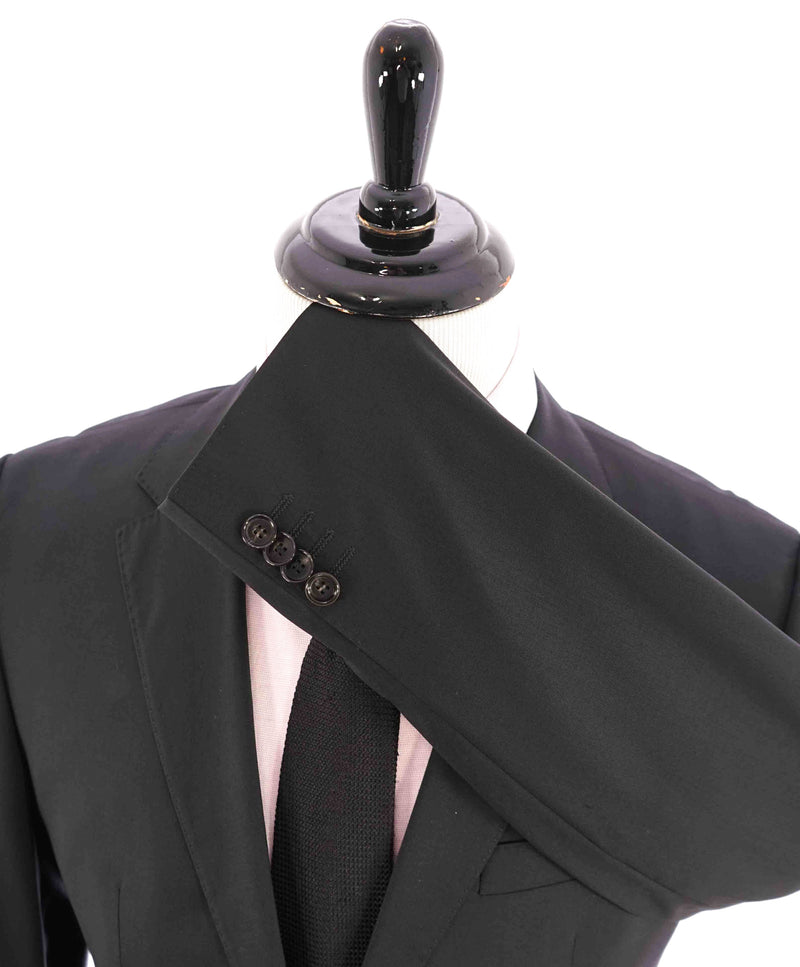 $1,195 HUGO BOSS - "GUABELLO Super 120's" Solid Black Notch Lapel Suit - 36S