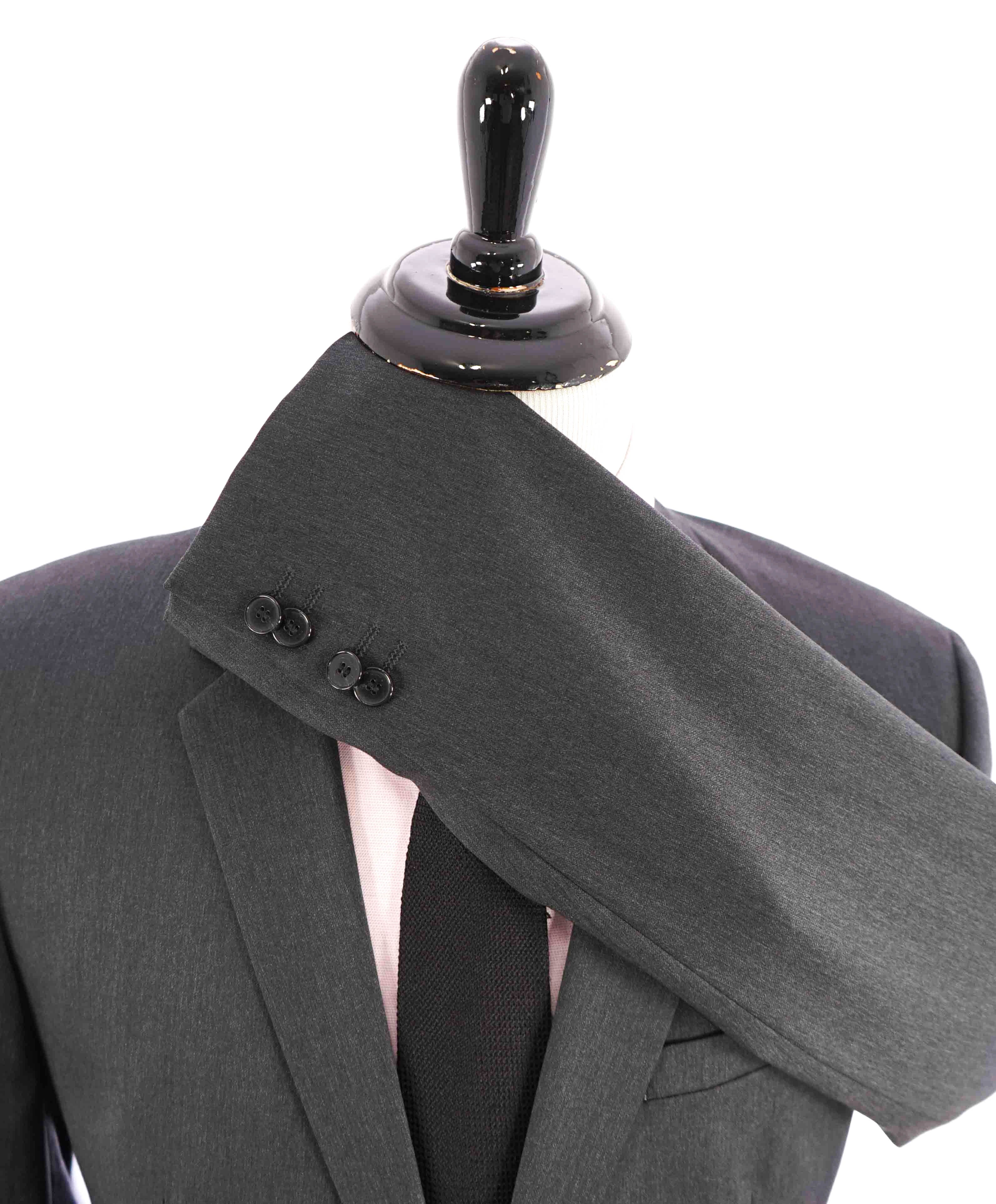 $1,295 HUGO BOSS - "SUPERGRAPHITE" Super 130's Gray Notch Lapel Suit - 42L