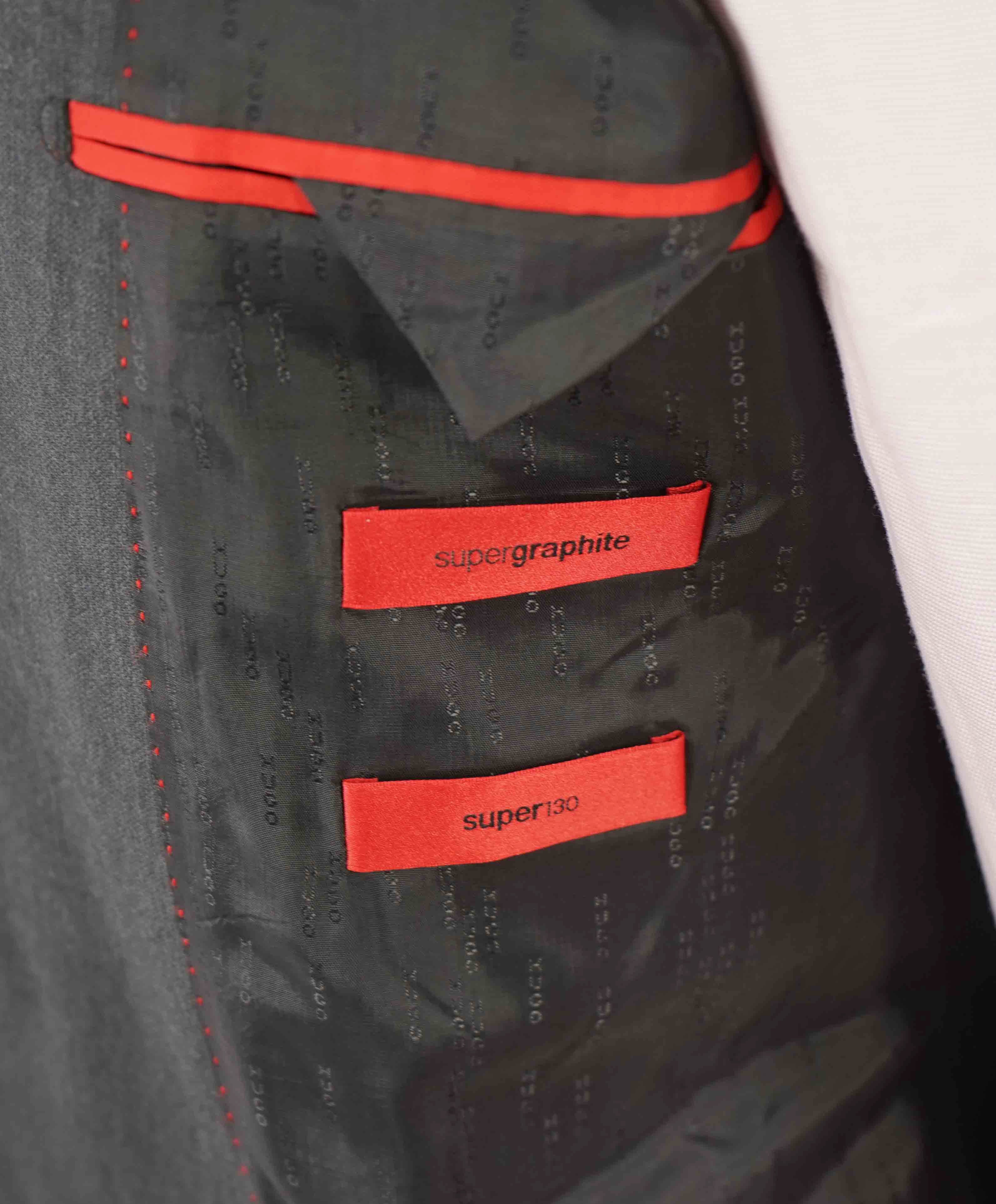 $1,295 HUGO BOSS - "SUPERGRAPHITE" Super 130's Gray Notch Lapel Suit - 42L