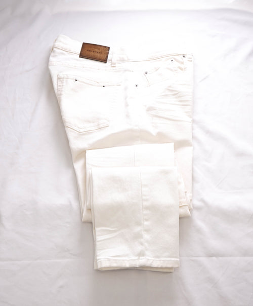 BELSTAFF - White/Ivory Motto Jeans W Suede Logo Patch - 31W