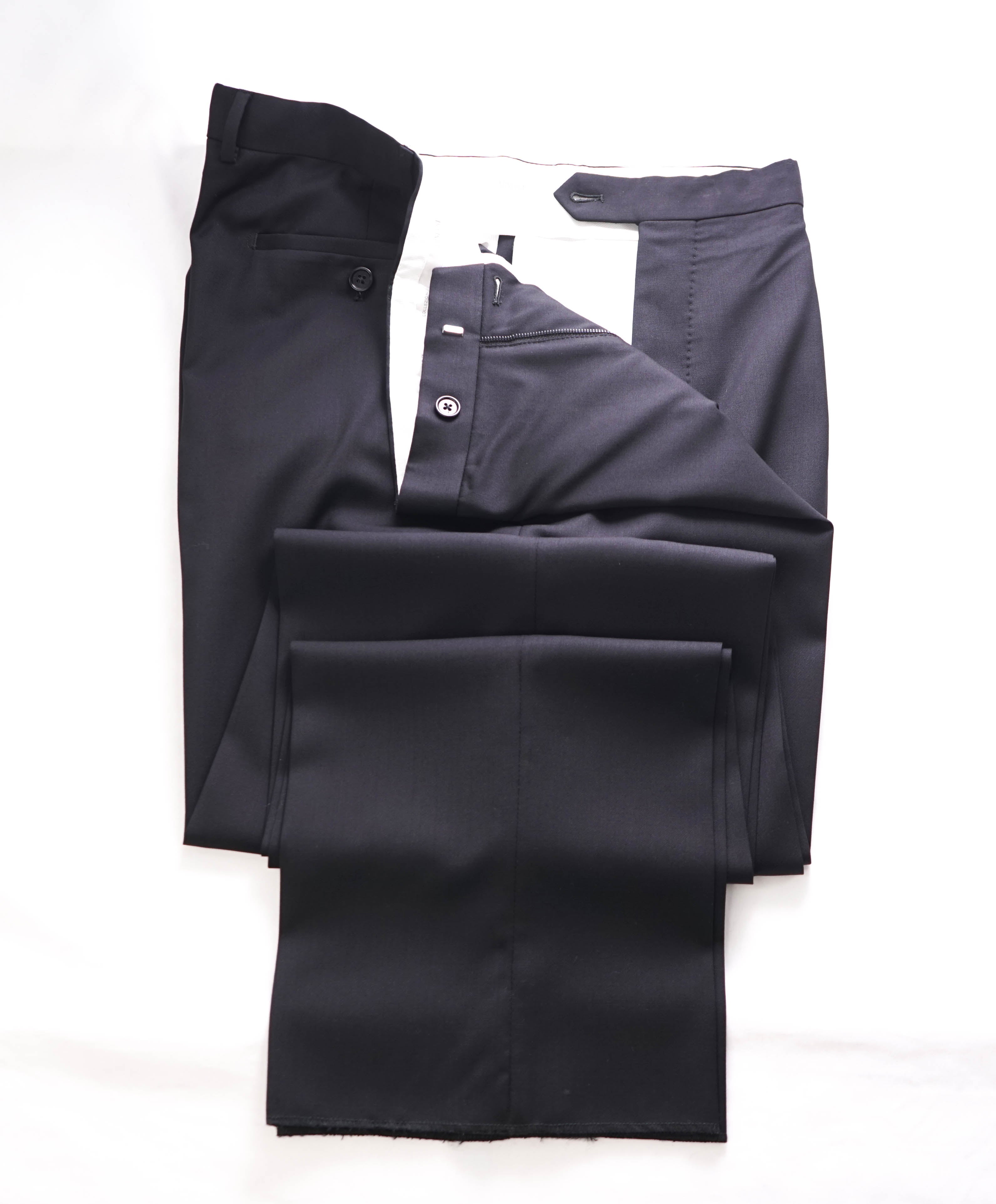 ARMANI COLLEZIONI - Black *CLOSET STAPLE* Wool Flat Front Dress Pants - 35W