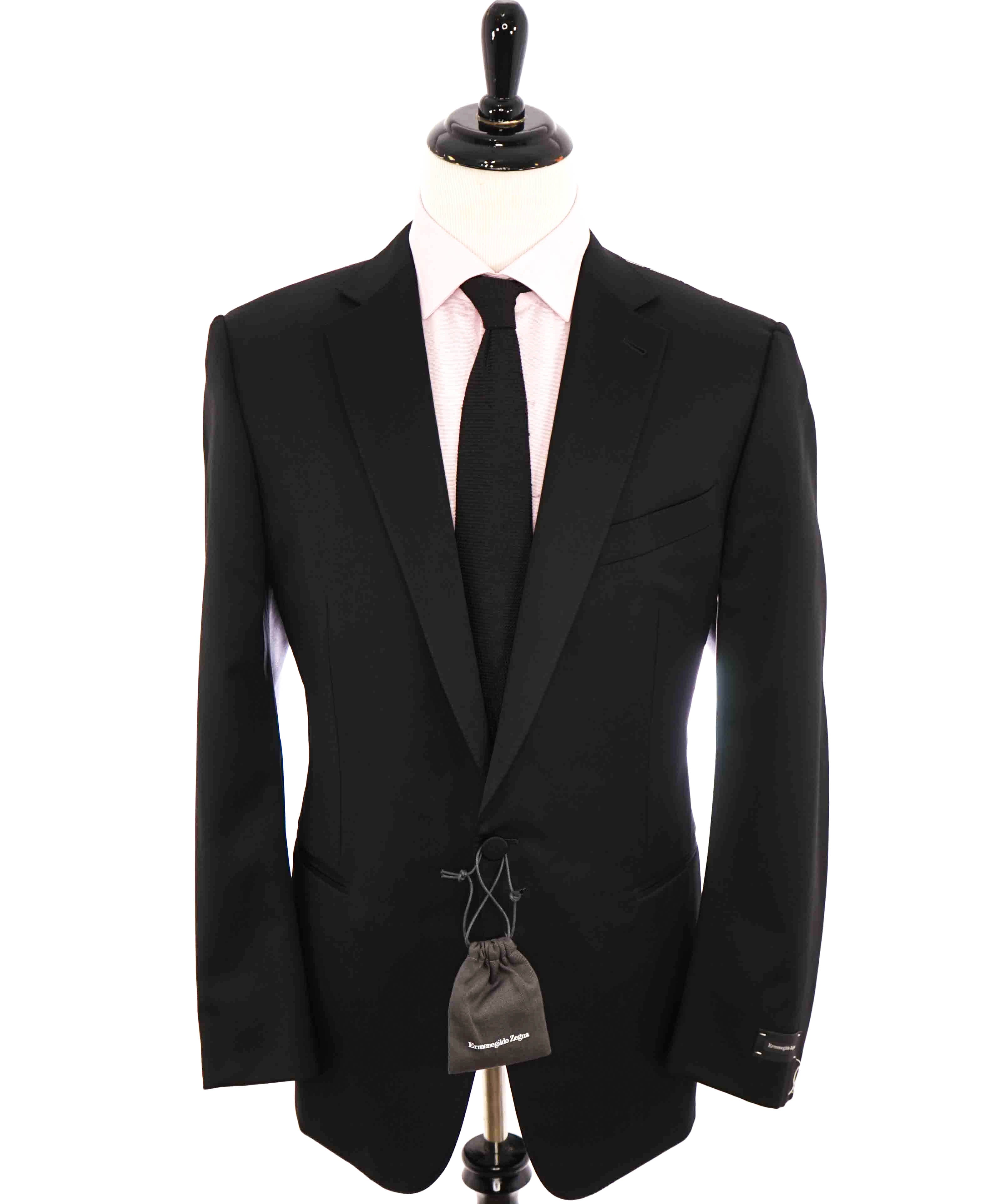 $3,995 ERMENEGILDO ZEGNA-"MULTISEASON" Notch Lapel Black Tuxedo-46R 37W