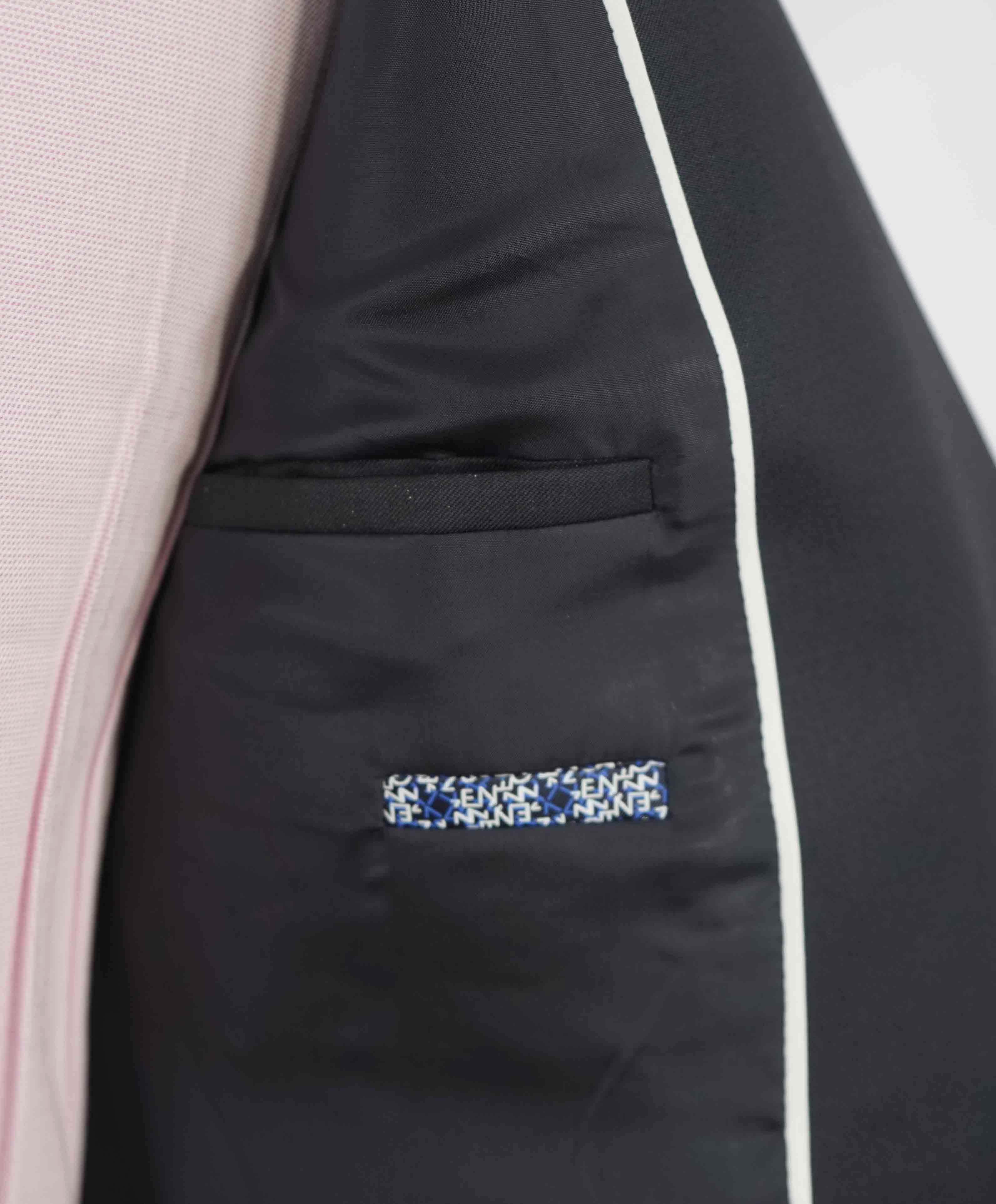 $995 Z ZEGNA - Navy Blue *CLOSET STAPLE* Drop 8 PERFORMANCE Blazer - 44R