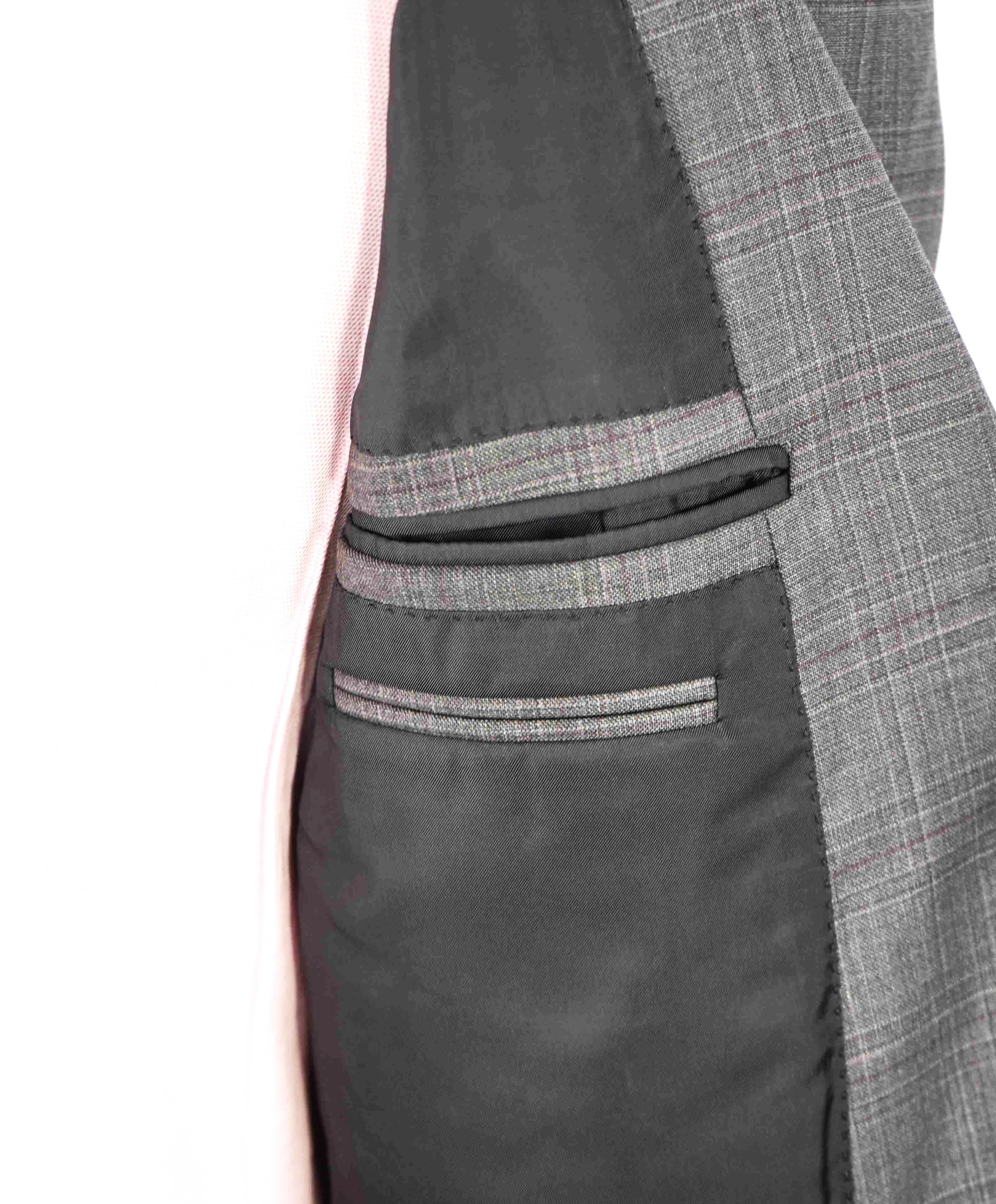 $3,290 ERMENEGILDO ZEGNA- “TORFEO” Gray / Pink Wool Check Blazer- 40R