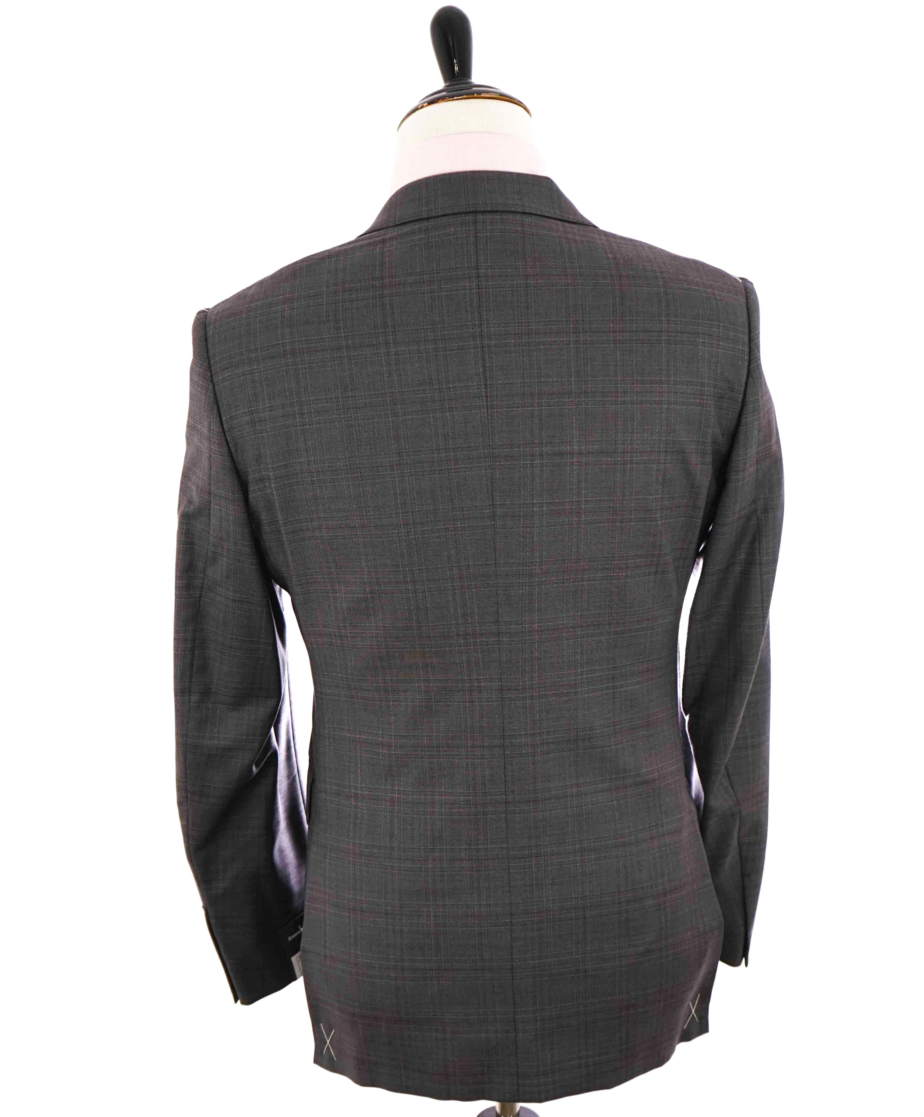 $3,290 ERMENEGILDO ZEGNA- “TORFEO” Gray / Pink Wool Check Blazer- 40R