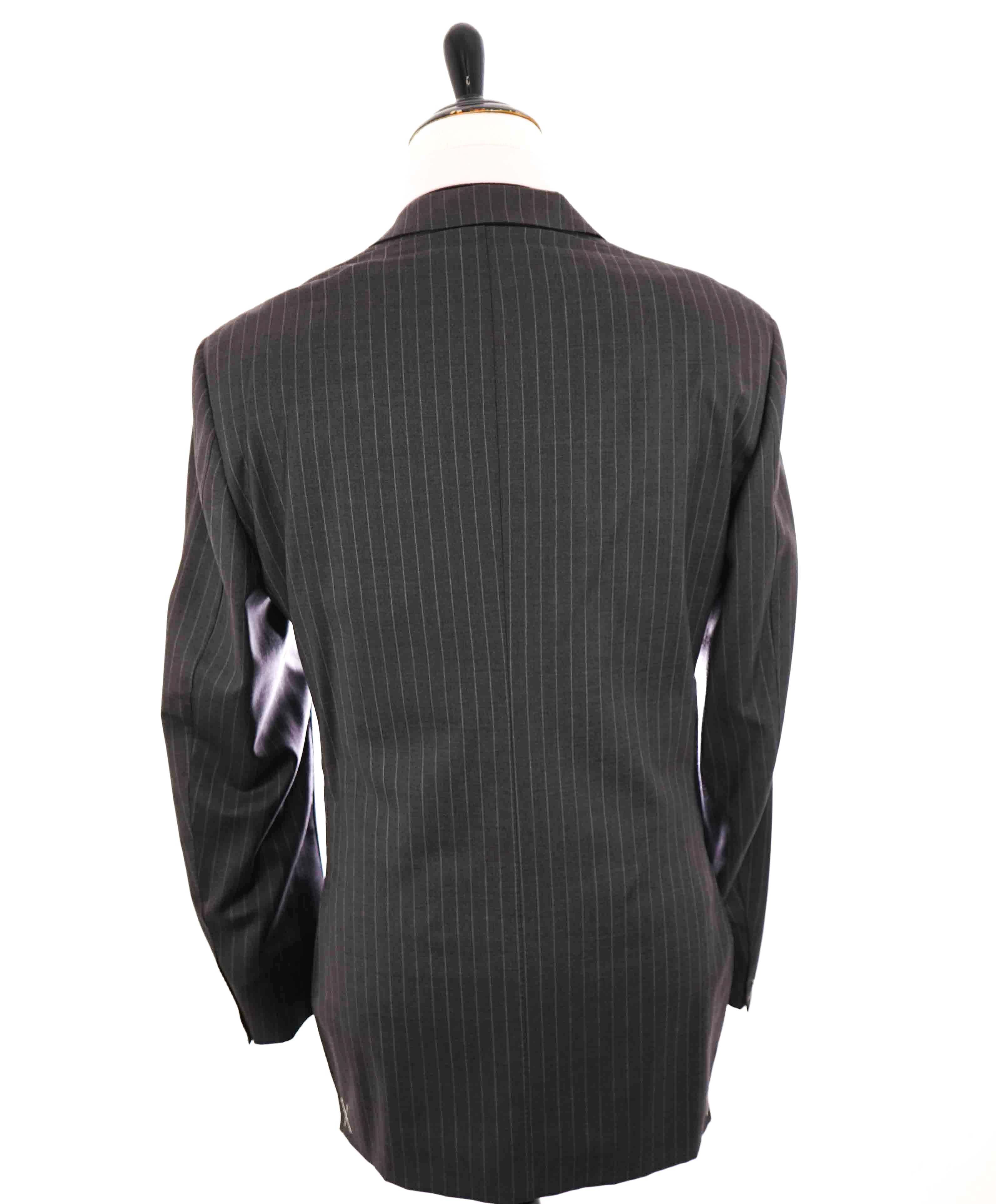 $3,290 ERMENEGILDO ZEGNA- “TORFEO” Gray Wool Stripe Blazer- 46L
