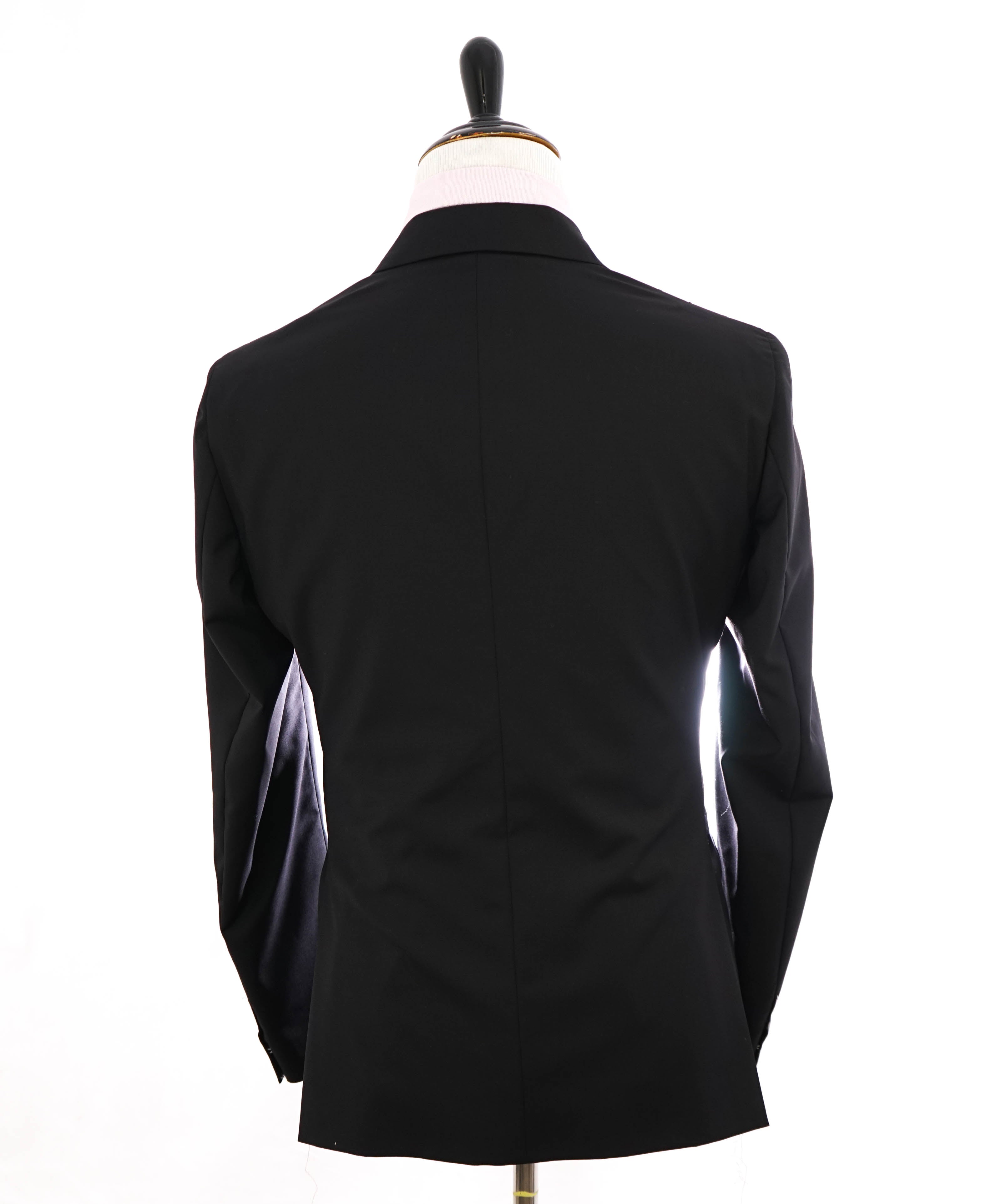 ELEVENTY - By LORO PIANA "ZELANDER" Black Peak Lapel Tuxedo - 40 (50 EU)