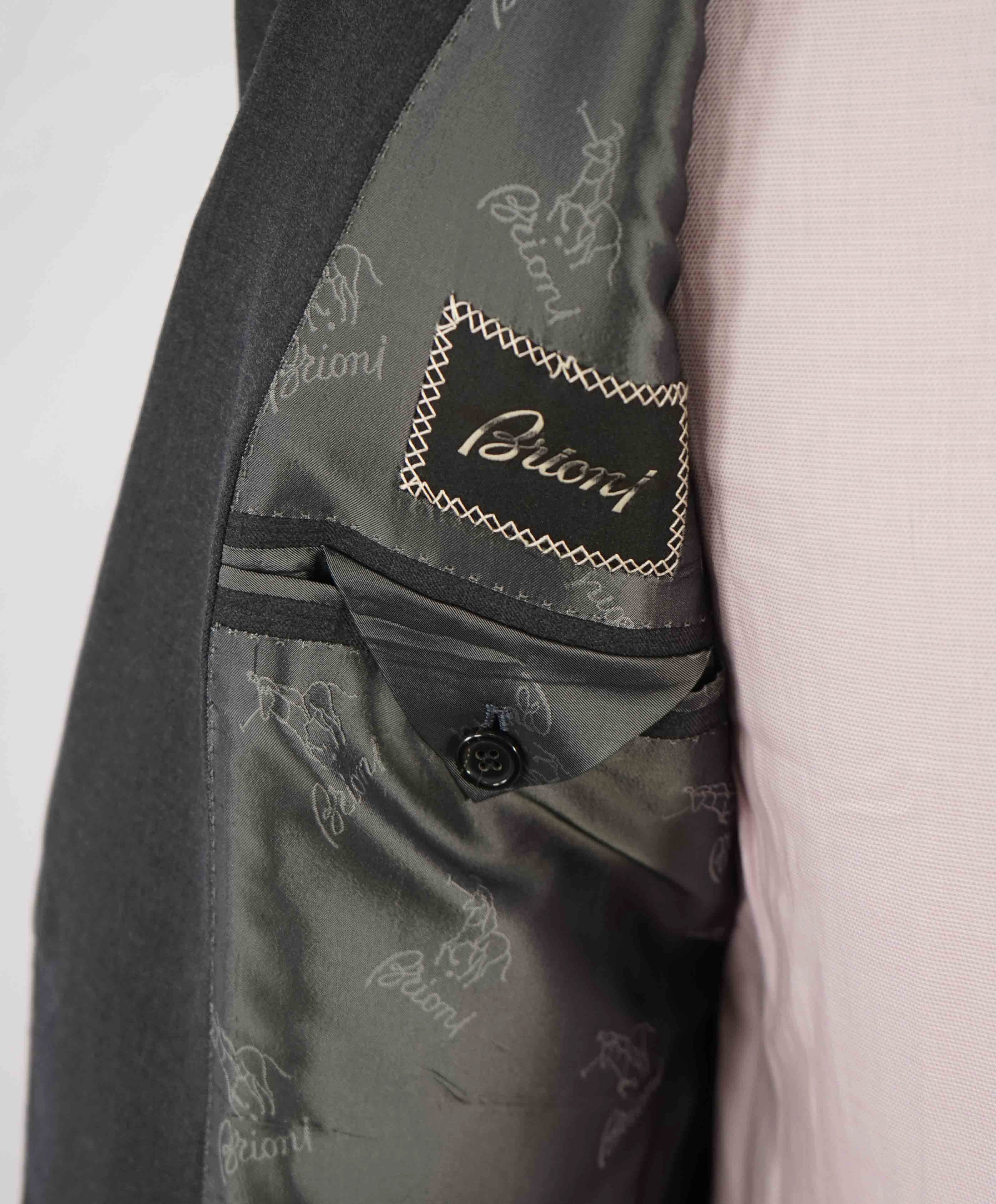 $5,395 BRIONI - Charcoal 2-Button Hand Made In Italy Blazer- 44R US