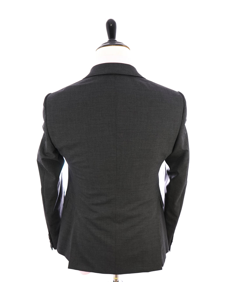 $1,895 ARMANI COLLEZIONI - Peak Lapel Charcoal Gray Suit "Slim Drop 8"- 46R