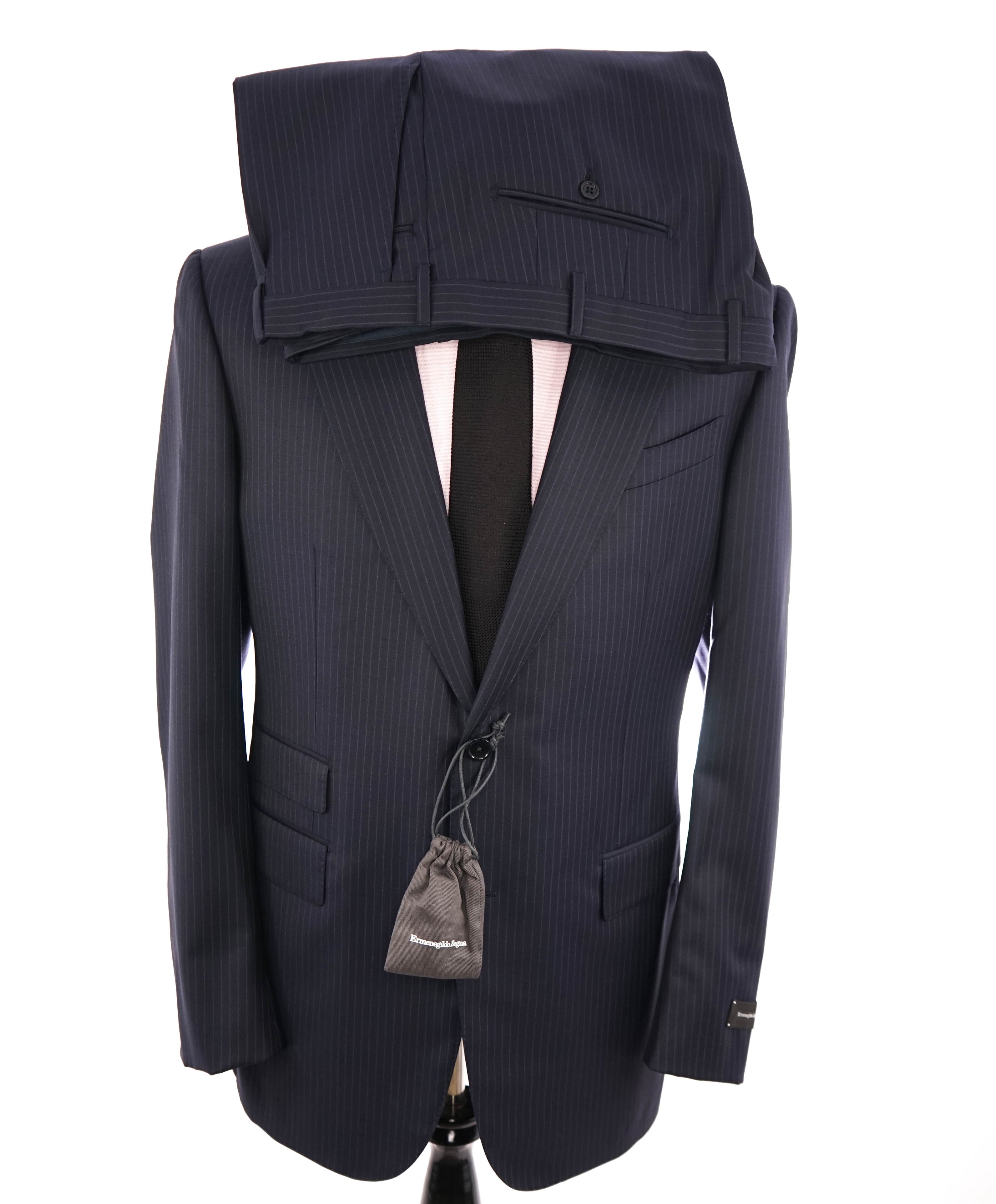 ERMENEGILDO ZEGNA - "Manhattan" "MultiSeason" Wide Peak Lapel Suit - 46L