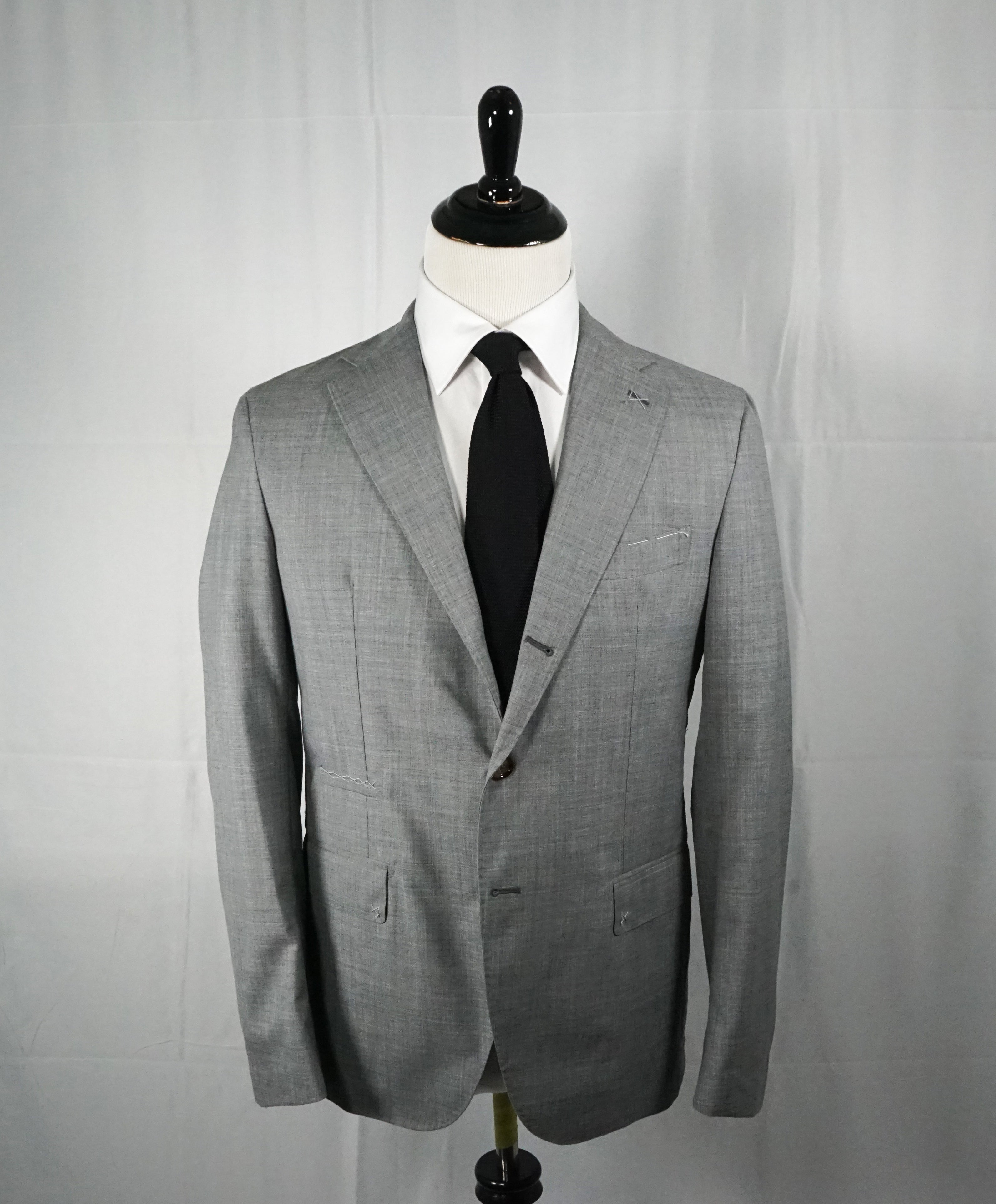 ELEVENTY - Semi-Lined Gray 2-3 Button Roll Lapel Suit - 40R
