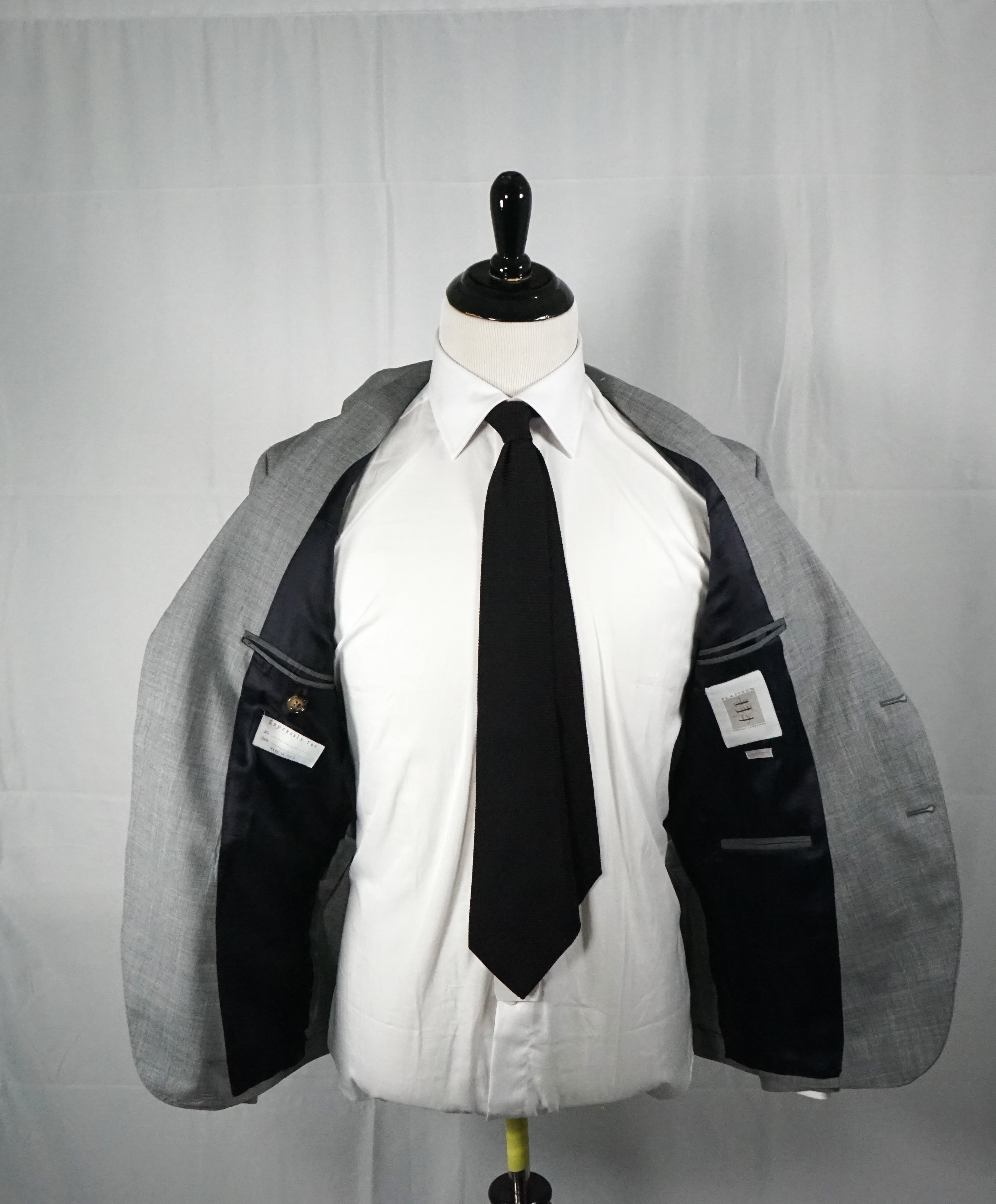 ELEVENTY - Semi-Lined Gray 2-3 Button Roll Lapel Suit - 40R
