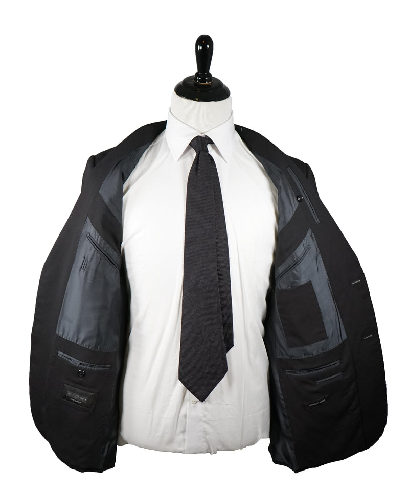 ERMENEGILDO ZEGNA - “Cool Effect” Black Hopsack Weave “10 Pocket" Blazer - 40R
