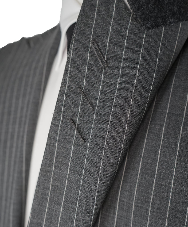 LARDINI - Wide Peak Lapel 1-Button Chalk Stripe Suit - 42R