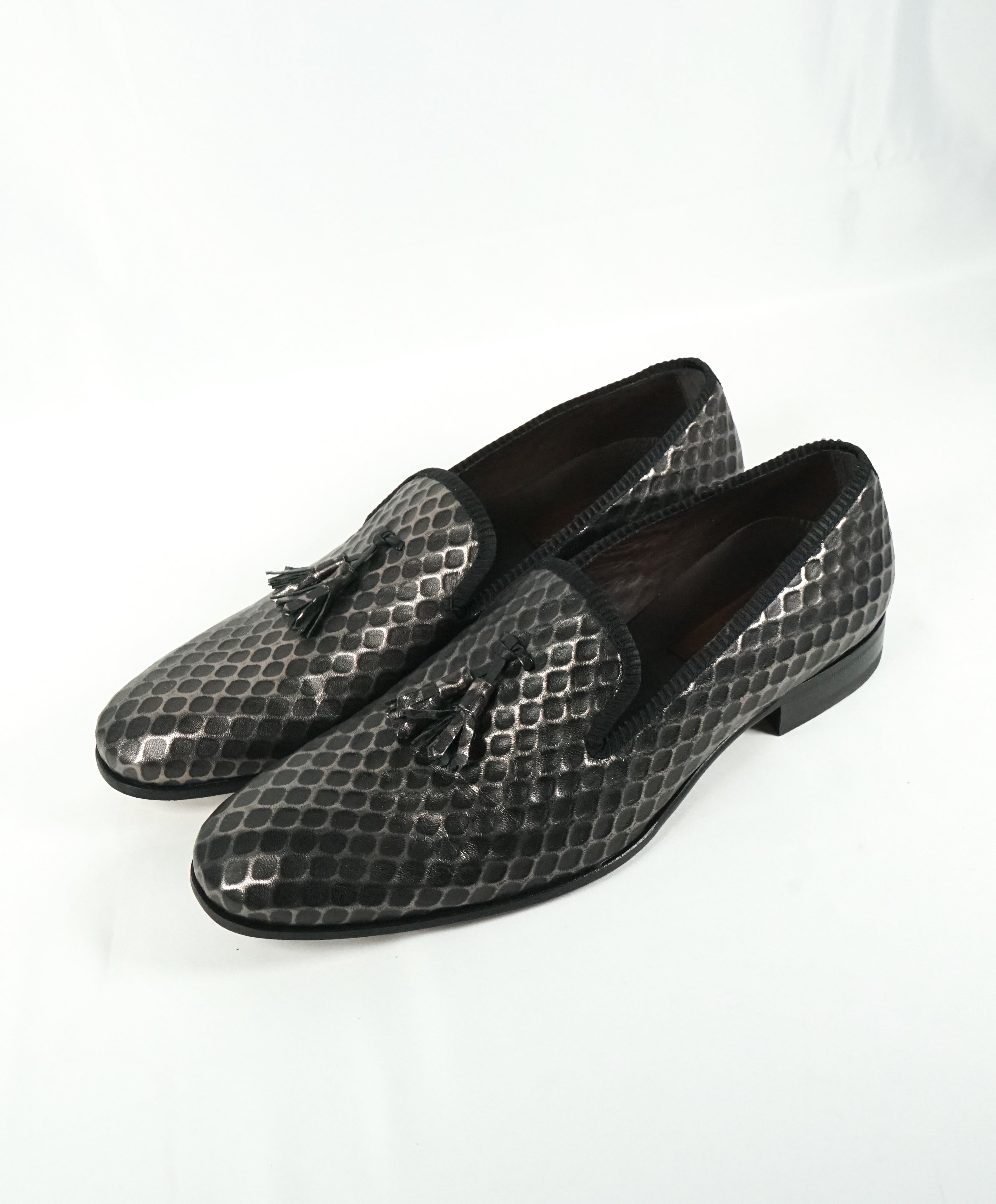 MEZLAN - Textured Geometric Tassel Black Metallic Loafers - 10
