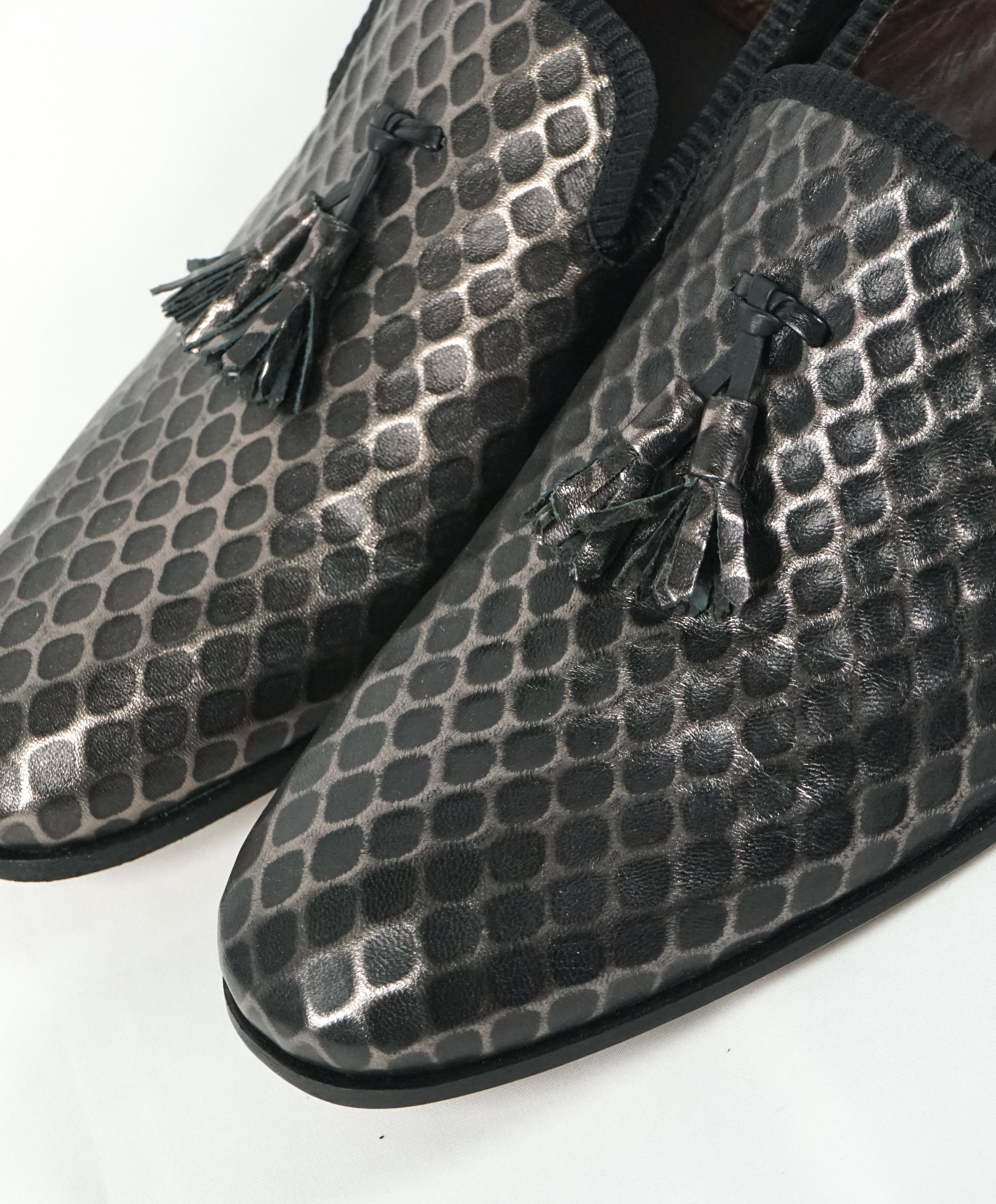 MEZLAN - Textured Geometric Tassel Black Metallic Loafers - 10