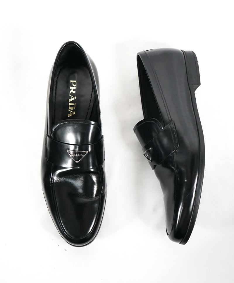 PRADA - Patent Leather Spazzolato Loafer With Logo Bit Front - 9 – Luxe  Hanger