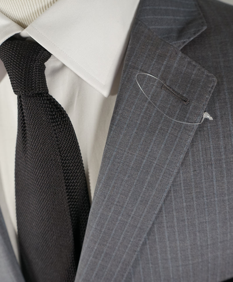 SAKS FIFTH AVENUE - Trim Fit Gray & Blue Stripe Wool Suit - 46R