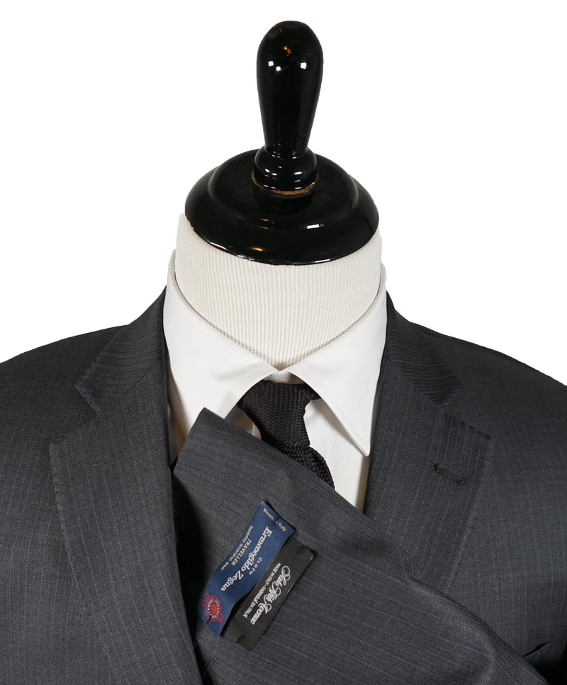 SAKS FIFTH AVENUE ERMENEGILDO ZEGNA CLOTH - Pinstripe Made in Italy Blazer- 42R