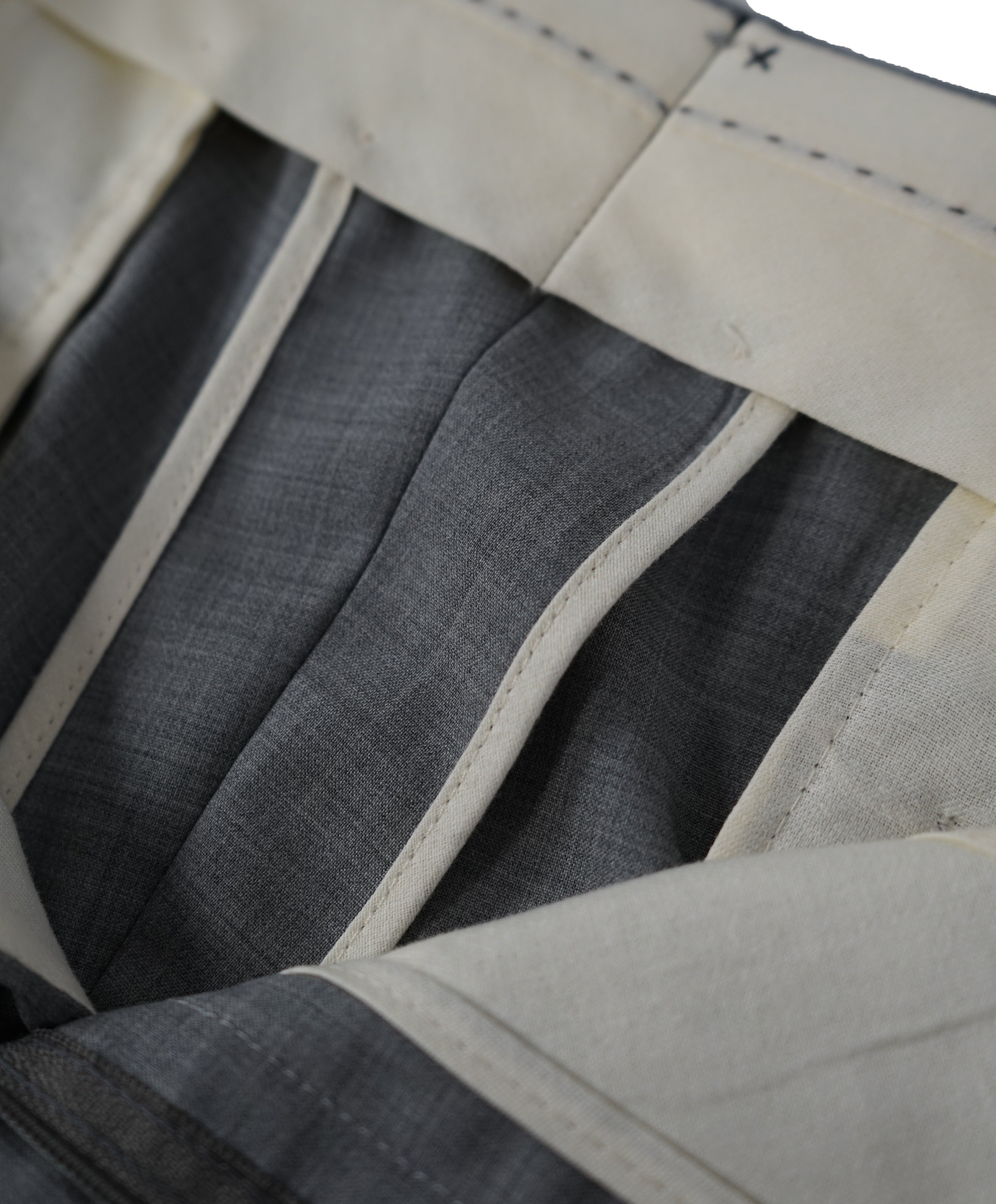 SAKS FIFTH AVE - Light Gray Wool MADE IN ITALY Flat Front Dress Pants - 36W