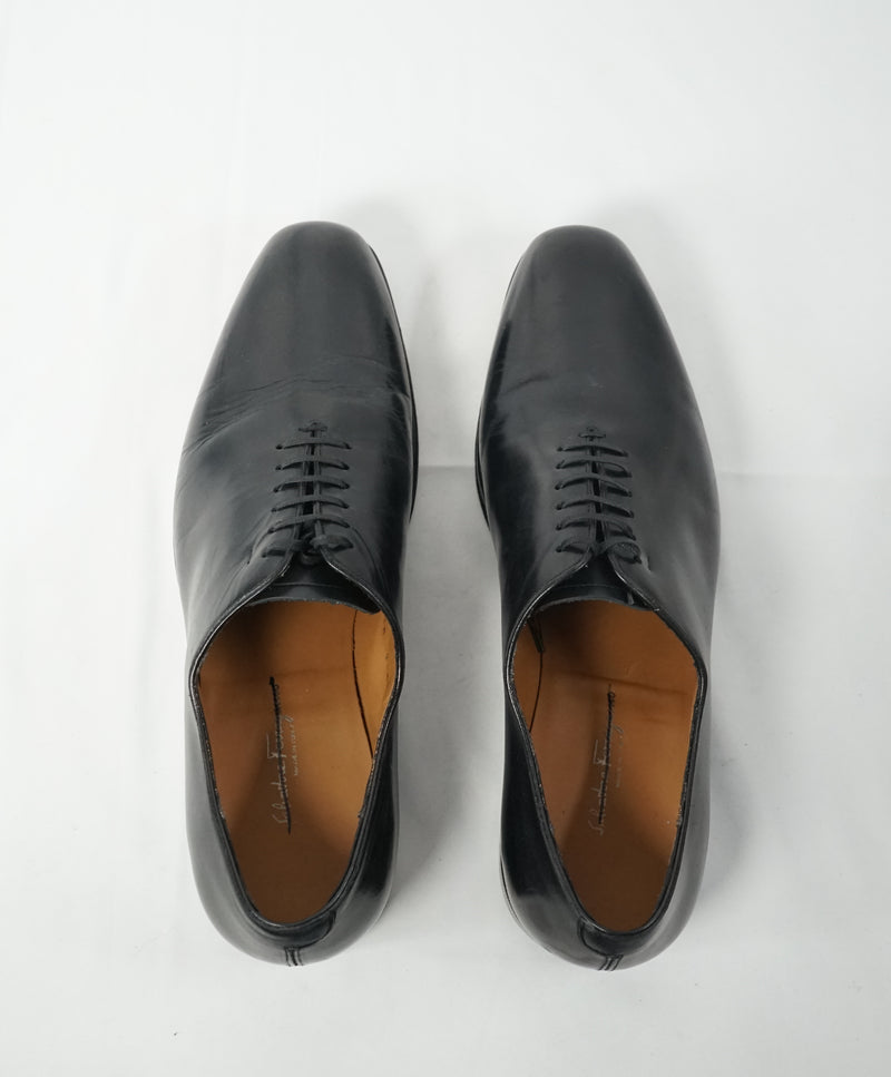 SALVATORE FERRAGAMO CARMELO Whole Cut Black Oxfords 9.5 D Luxe Hanger