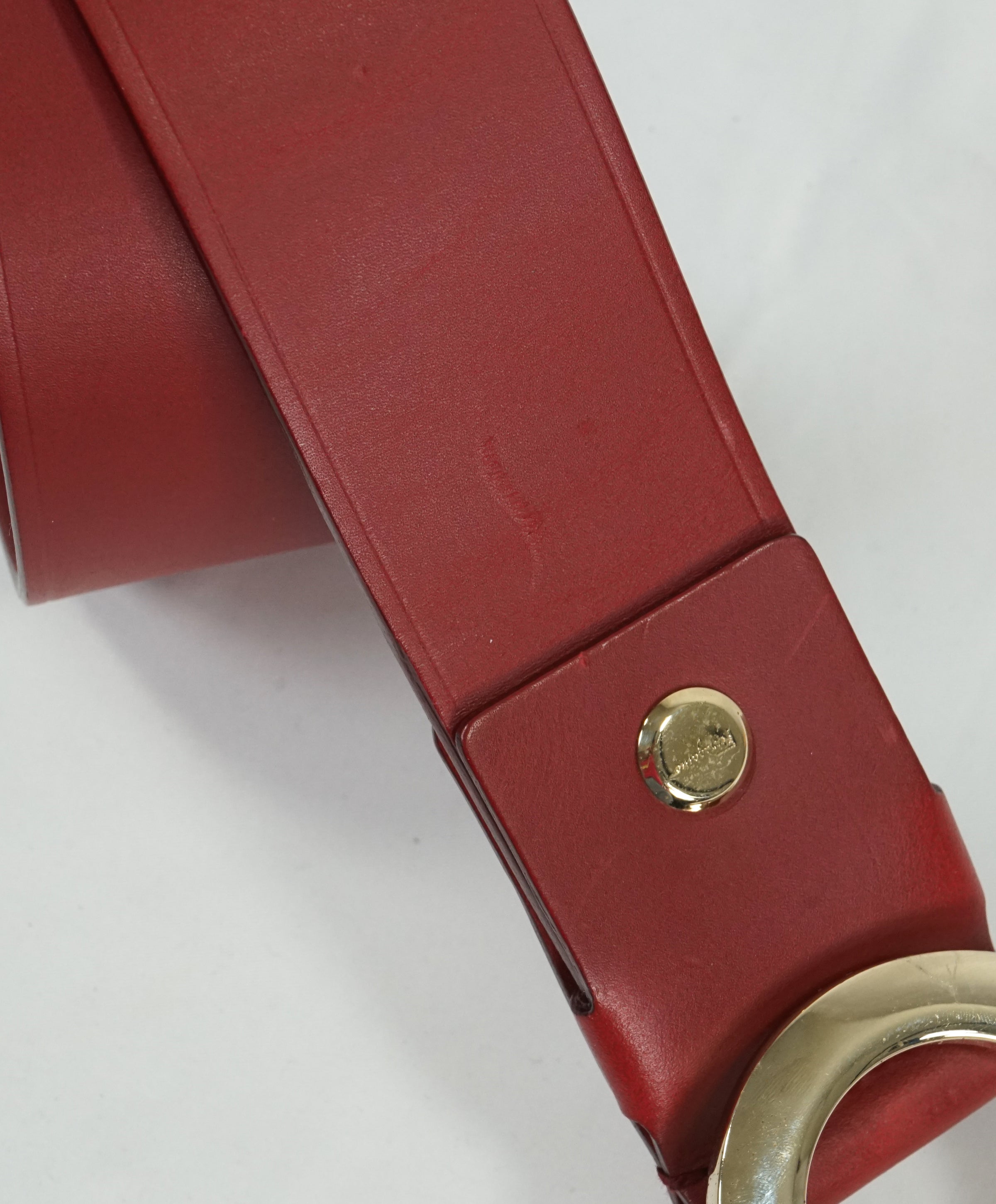 SALVATORE FERRAGAMO - Red & Gold Oversized Leather Gancini Belt - 40W –  Luxe Hanger