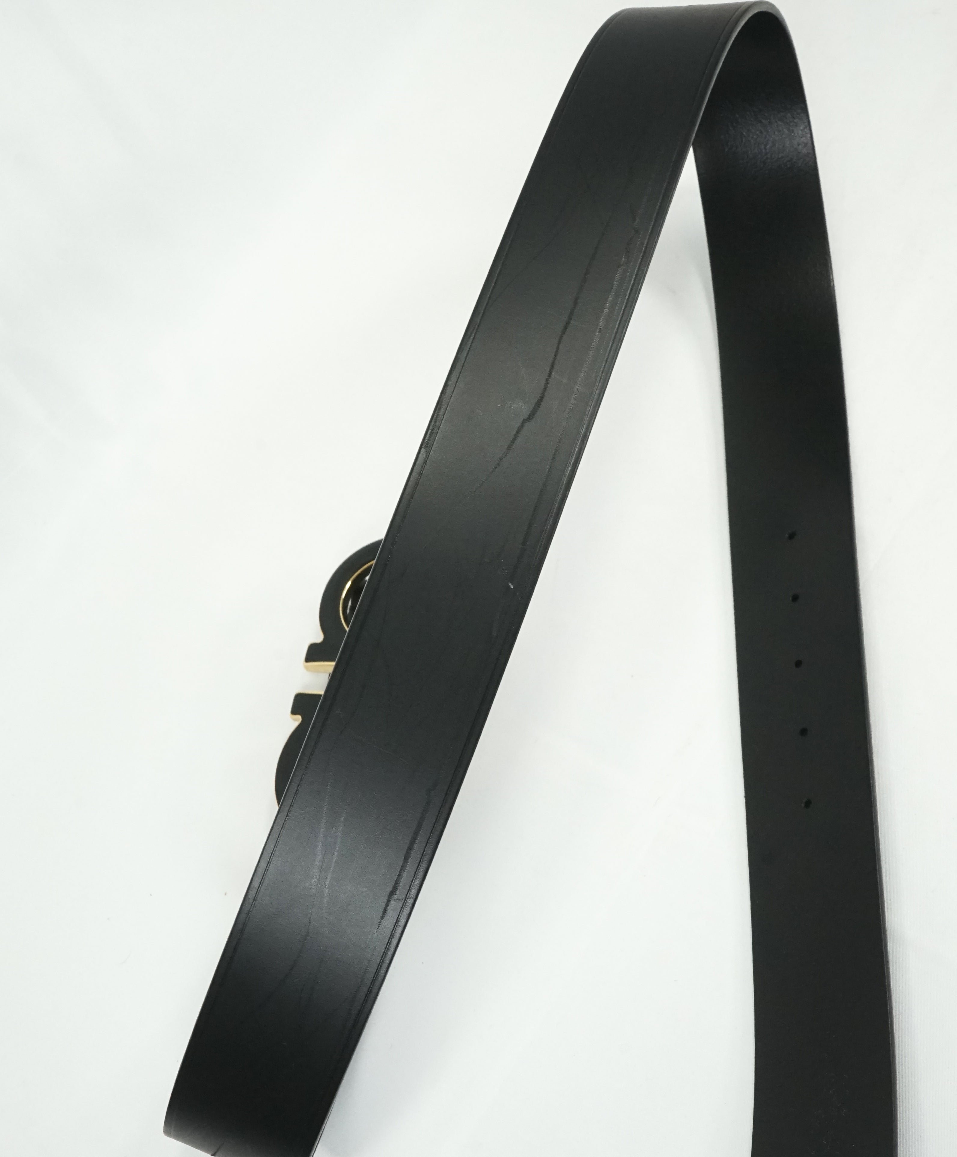 SALVATORE FERRAGAMO - Black & Gold Enamel Oversized Leather Gancini Belt - 42W