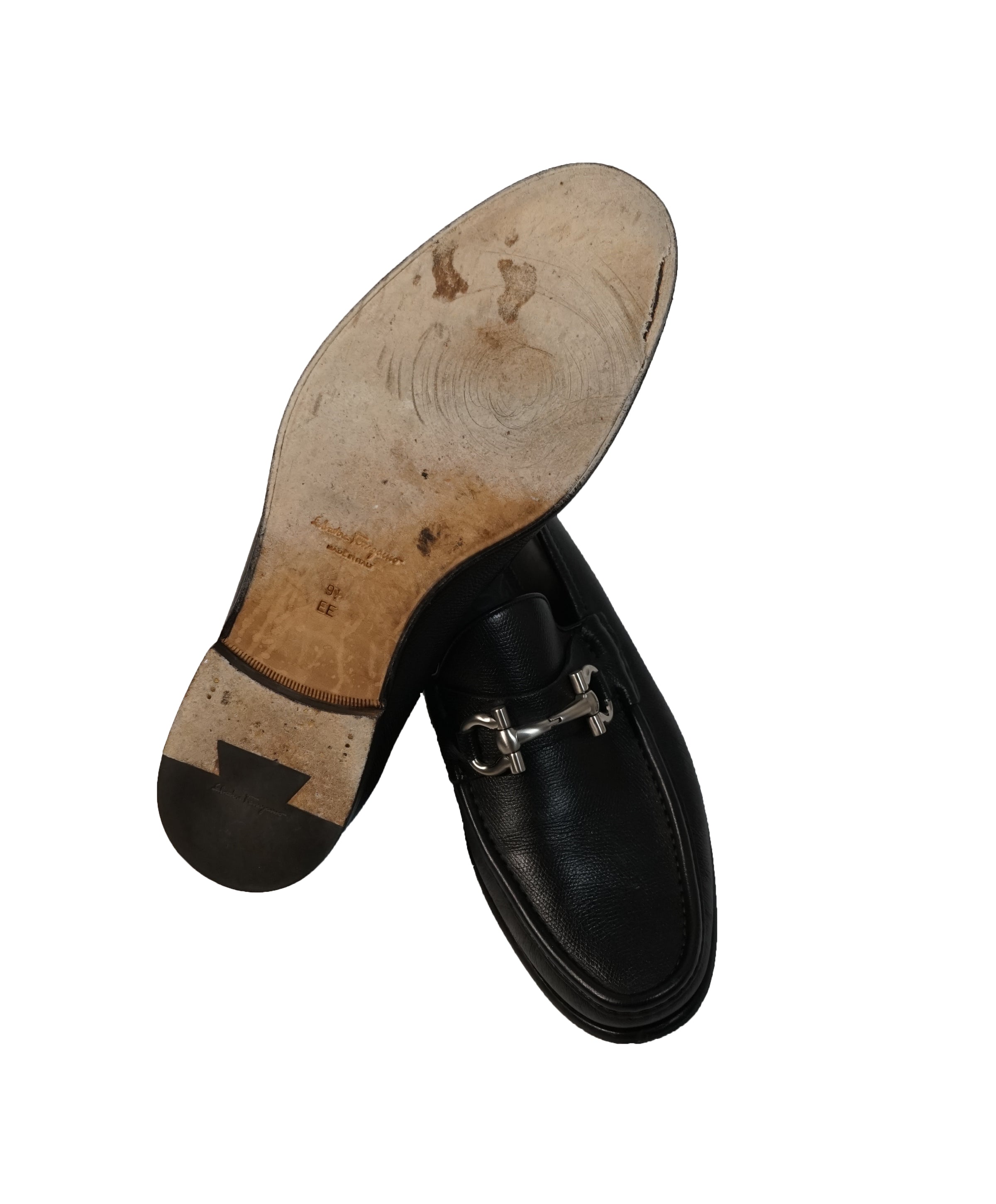 SALVATORE FERRAGAMO Mason Black Pebbled Leather Loafer 9.5 Luxe Hanger