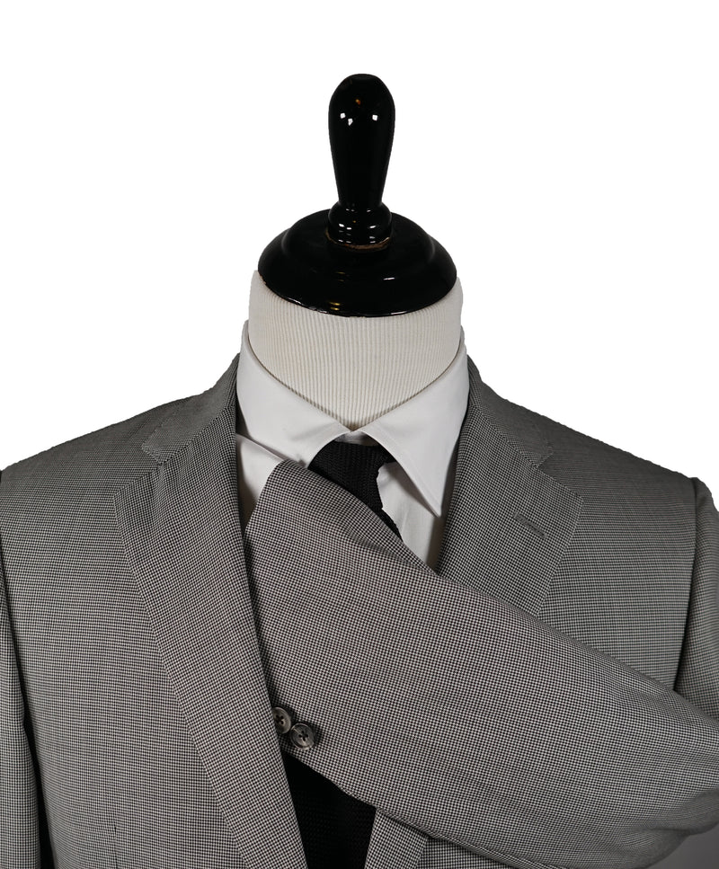 SAMUELSOHN - Custom Tailored Gray & Black Houndstooth Pattern Blazer - 40R