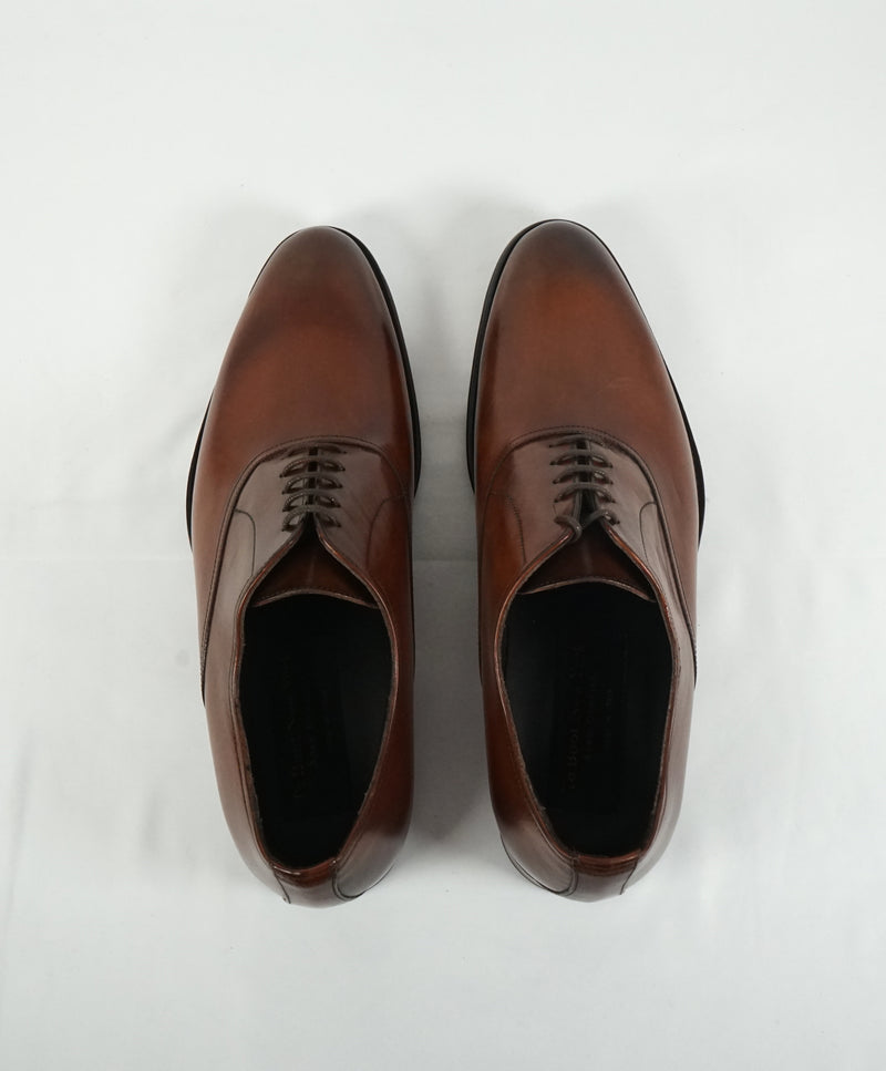 TO BOOT NEW YORK - Sleek Brown Oxfords In a Round Toe - 7.5
