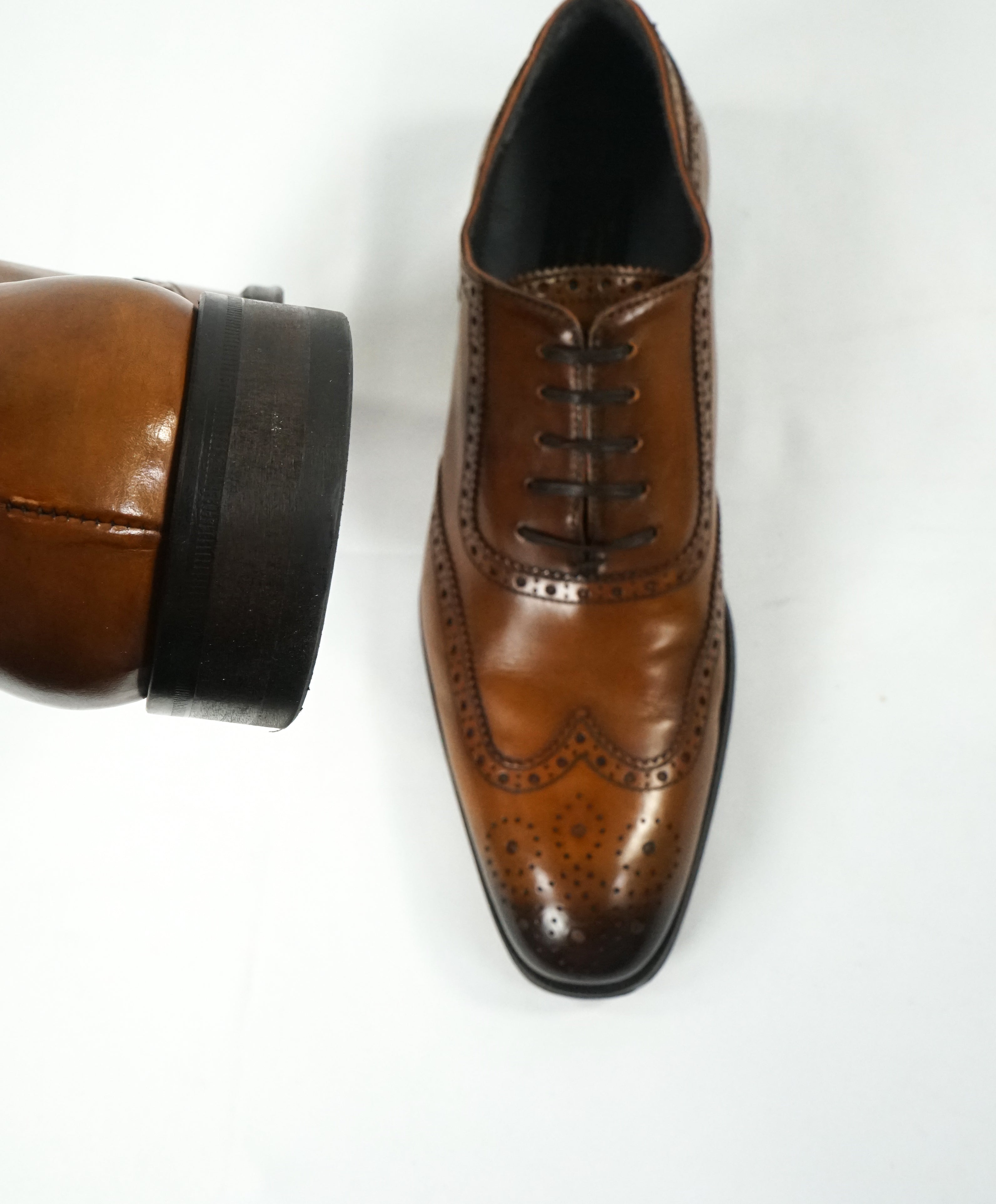 TO BOOT NEW YORK - “Burns” Whiskey Brown Wingtip Oxfords - 8