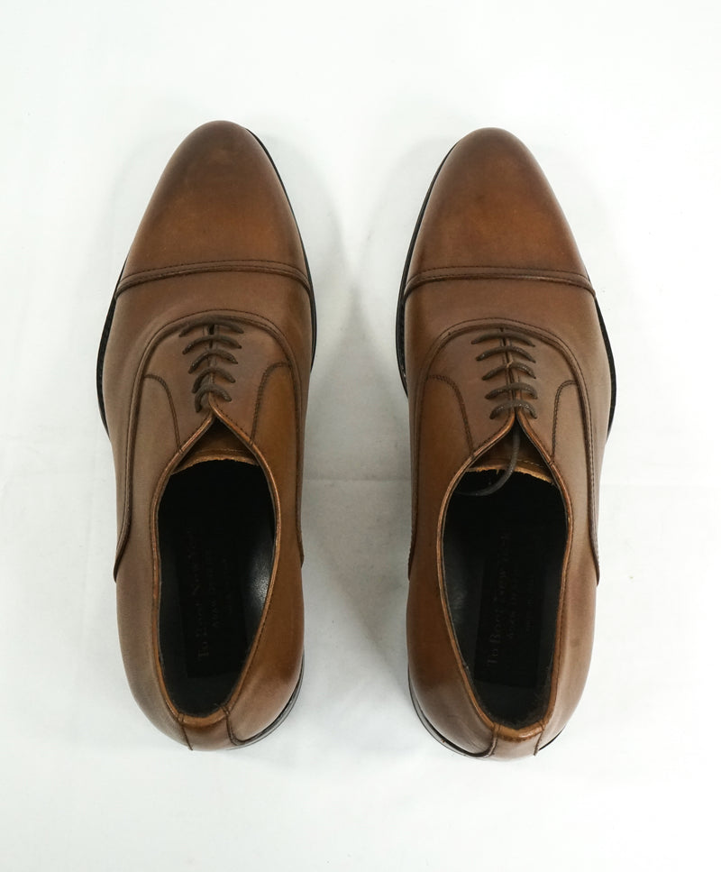 TO BOOT NEW YORK - Sleek Brown Oxfords In a Round Cap Toe - 9