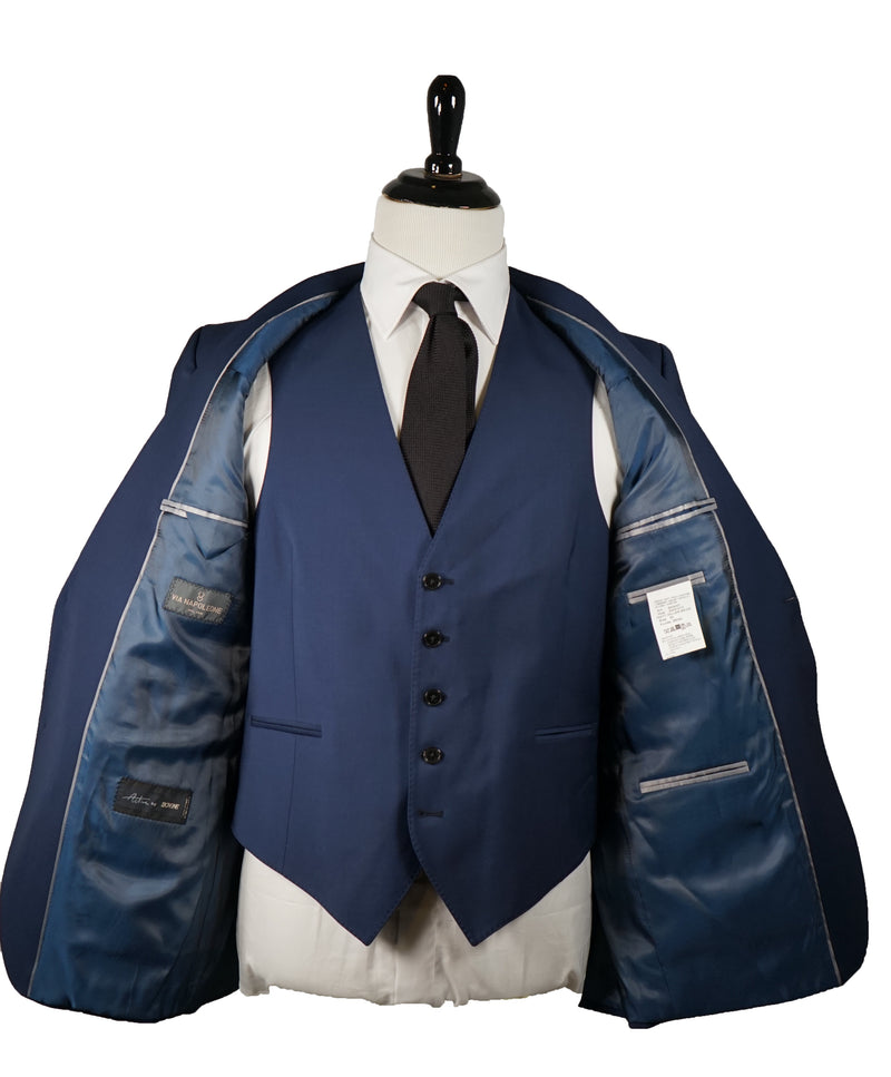 VIA NAPOLEONE 1980 - Cobalt Blue Three Piece Suit ZIGNONE Wool - 40R